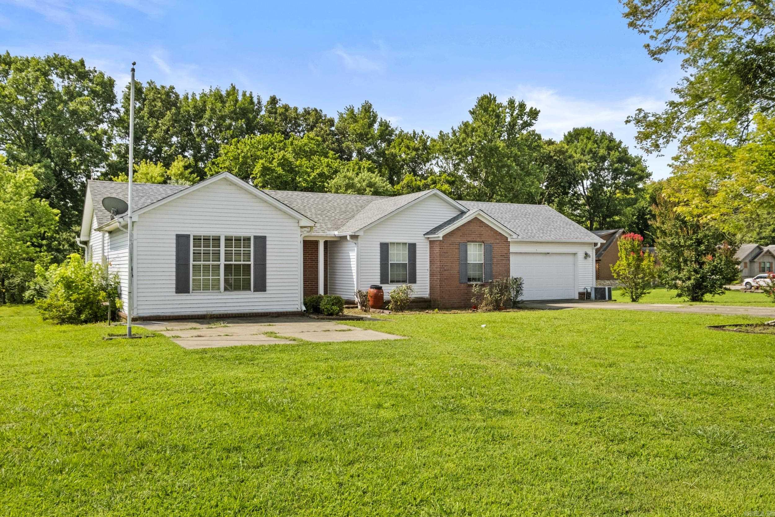 190 Raintree Valley Road Property Photo 3