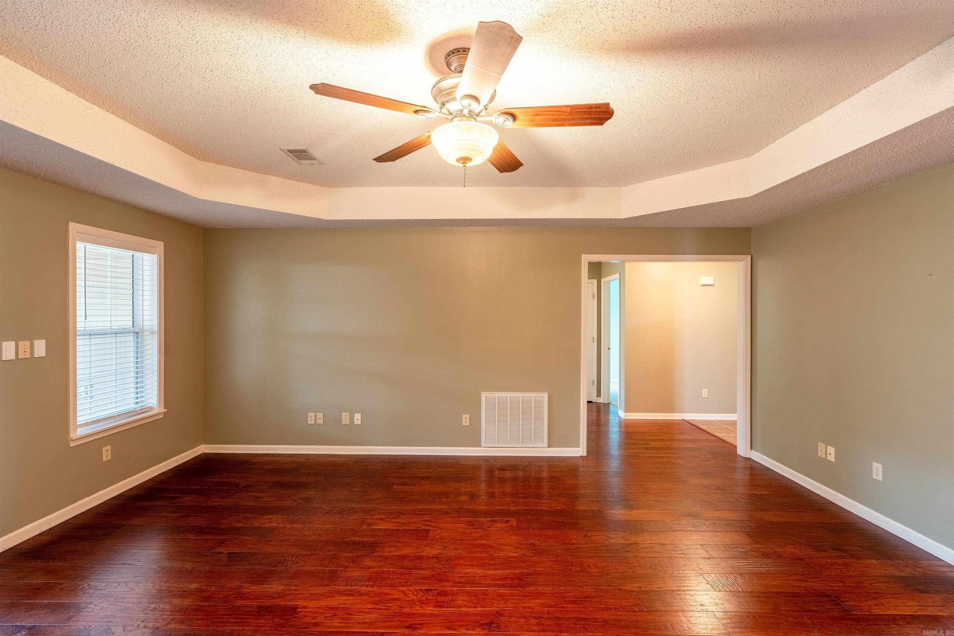 207 Crain Drive Property Photo 4