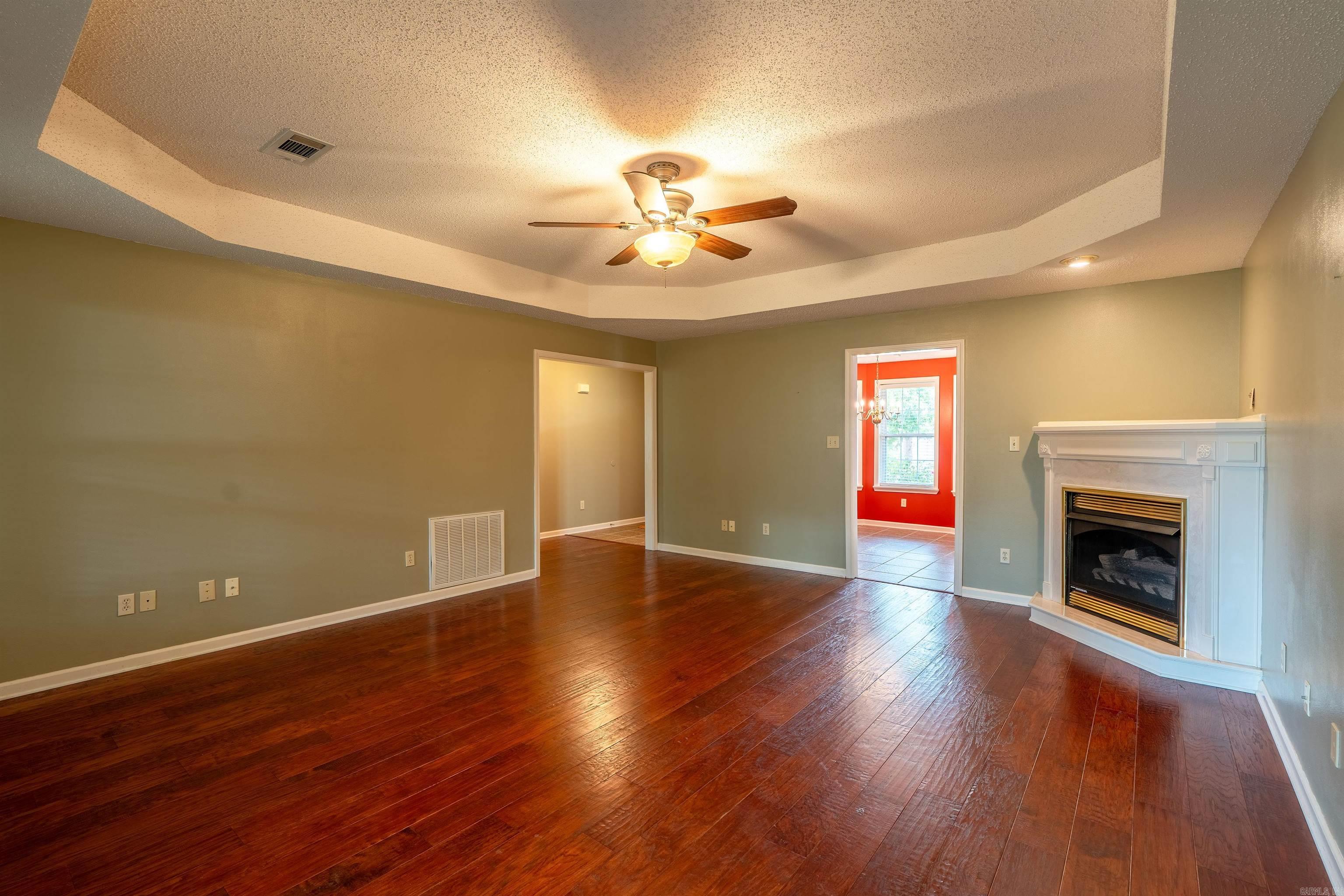 207 Crain Drive Property Photo 6