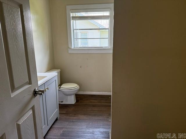 504 Fullerton Street Property Photo 6