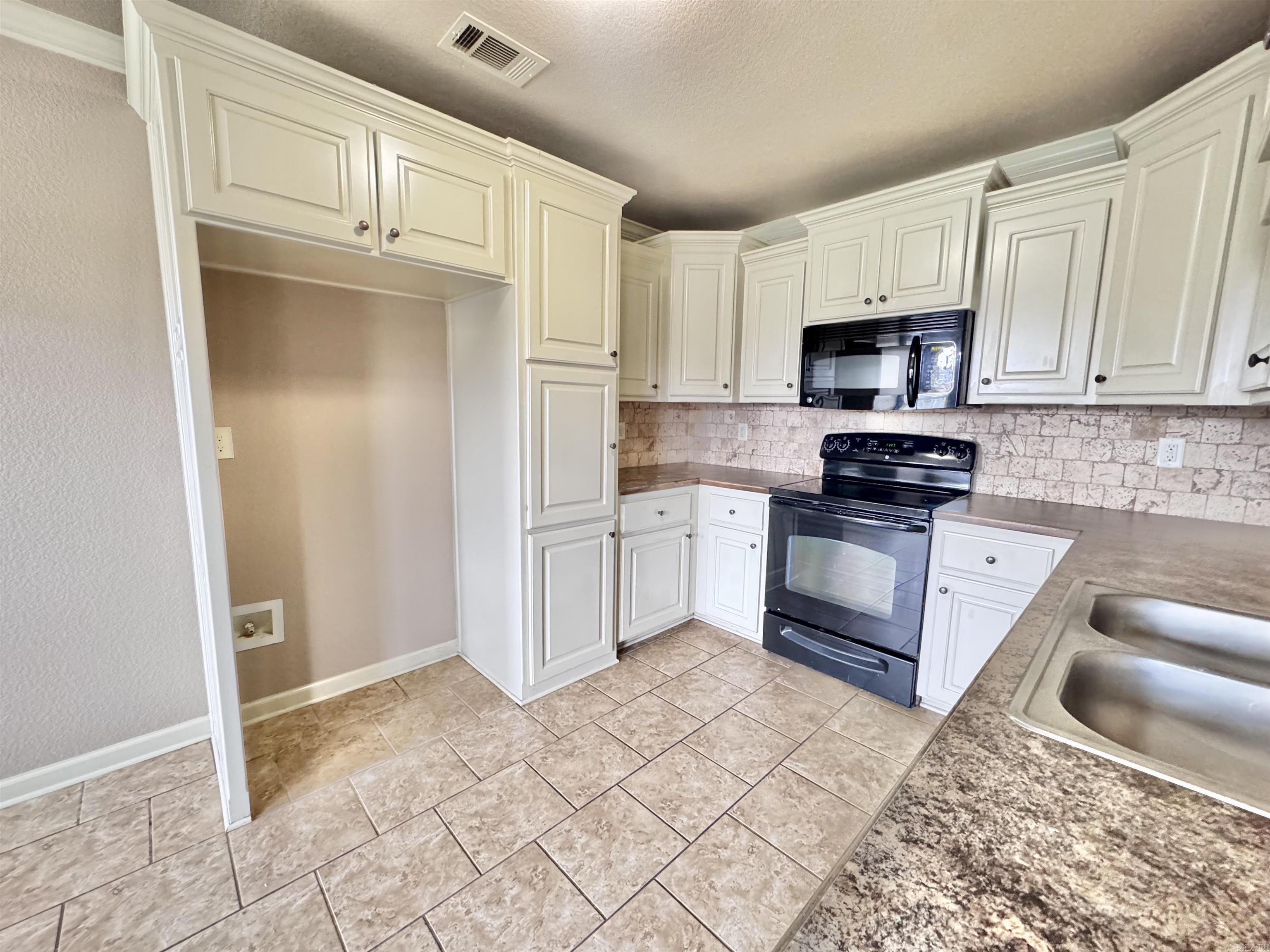 35 Chantileer Lane Property Photo 18