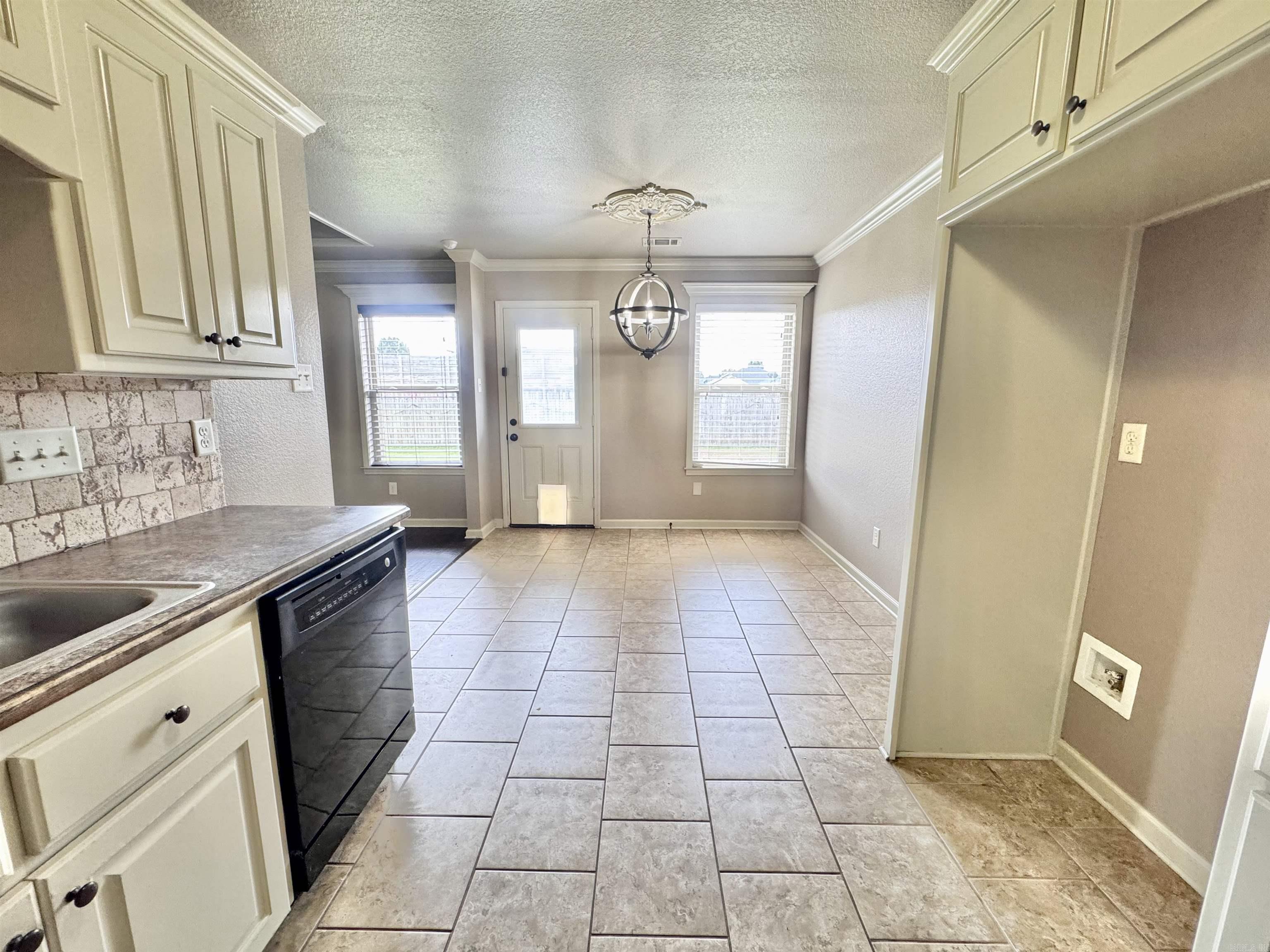 35 Chantileer Lane Property Photo 19