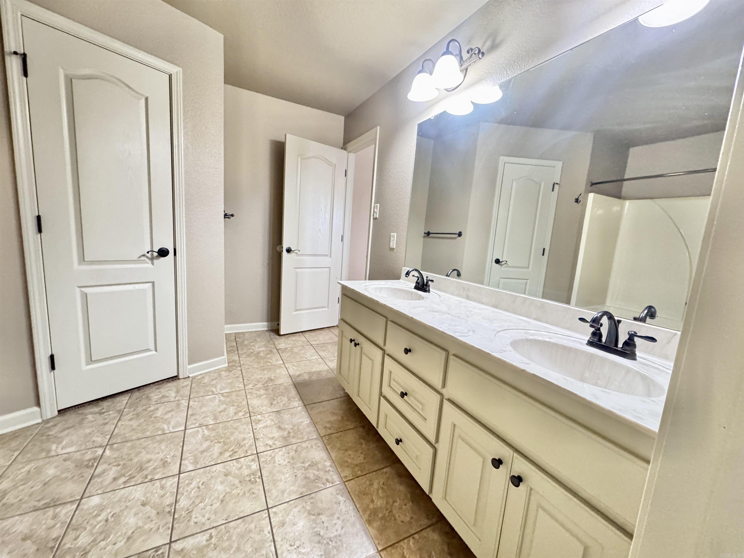 35 Chantileer Lane Property Photo 23