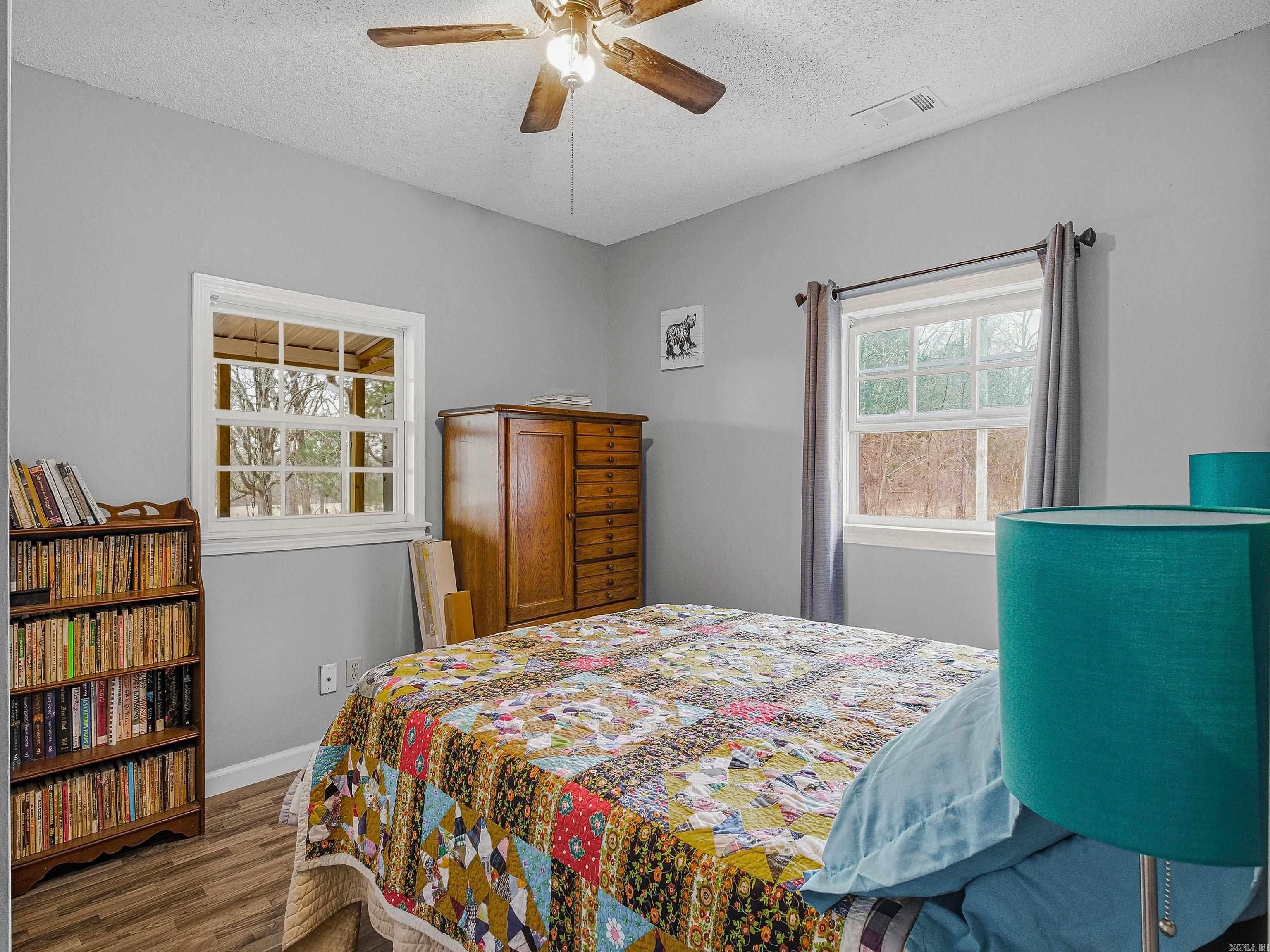 929 W River Road Property Photo 10