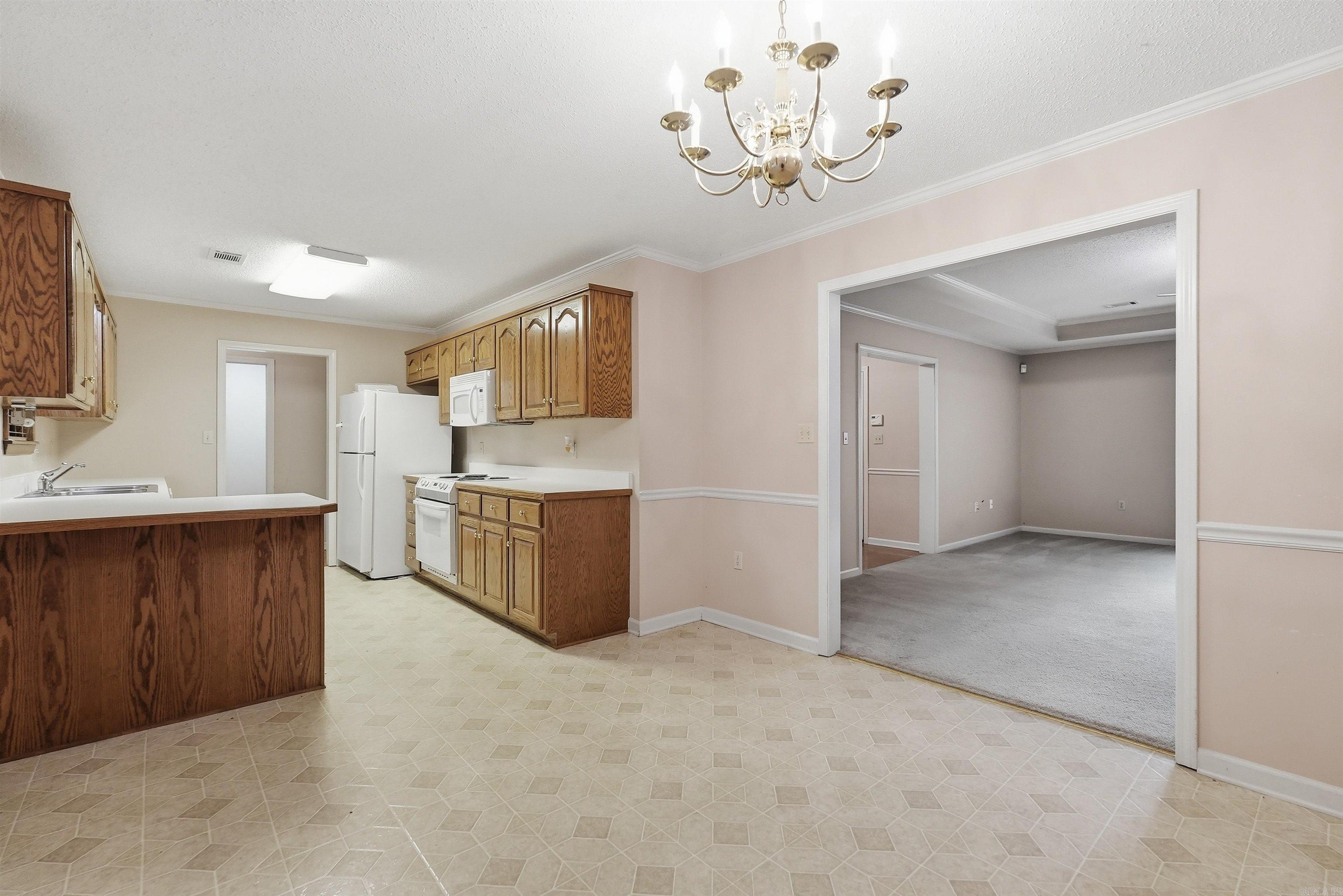 307 Crain Drive Property Photo 4