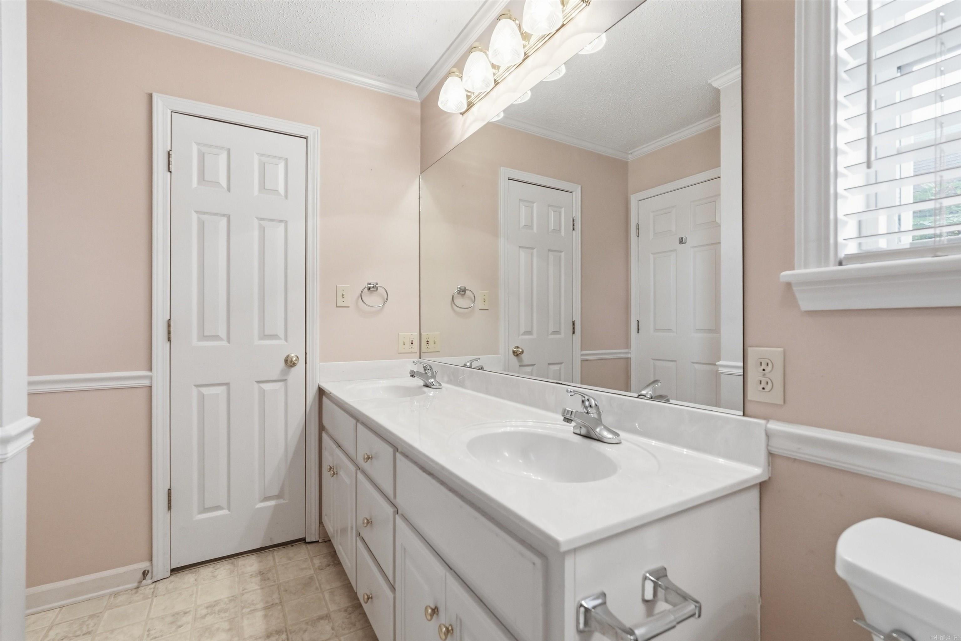 307 Crain Drive Property Photo 12