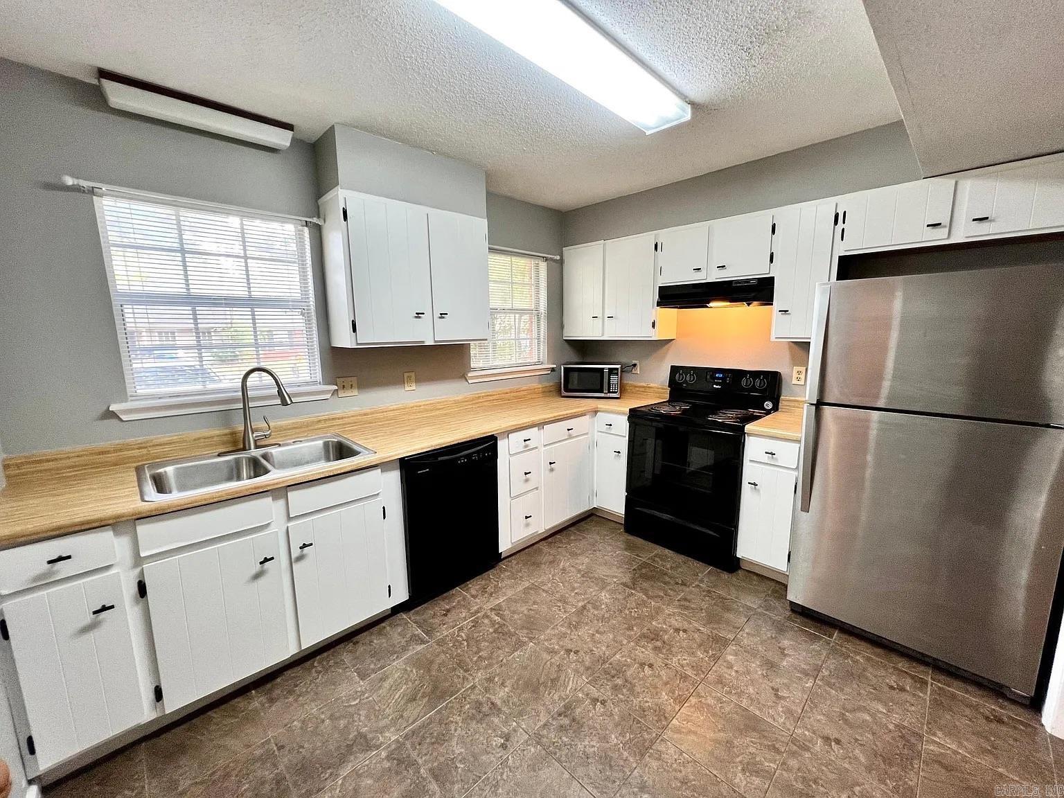 15 Brierwood Circle Property Photo 4