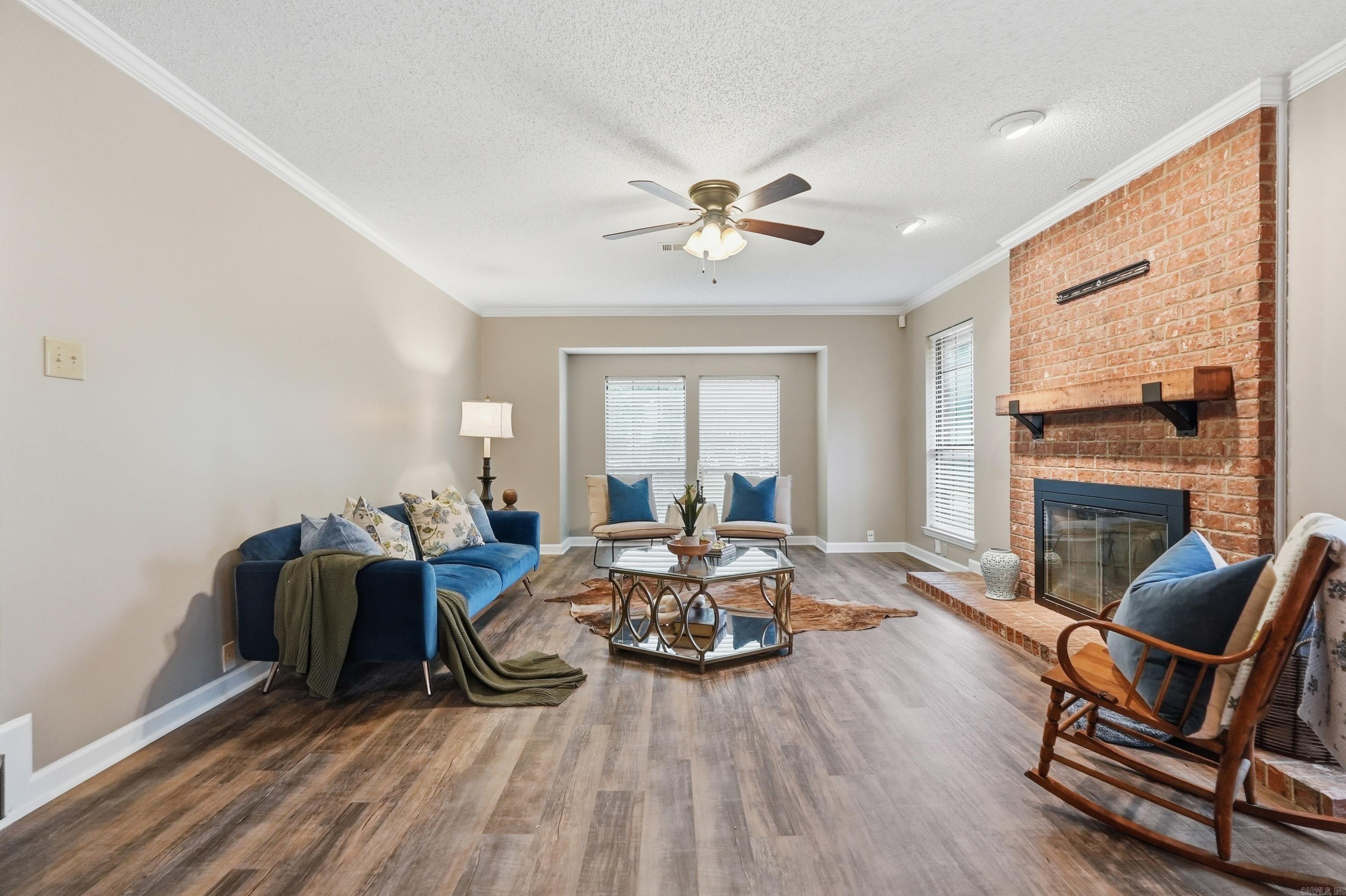212 Red River Property Photo 4