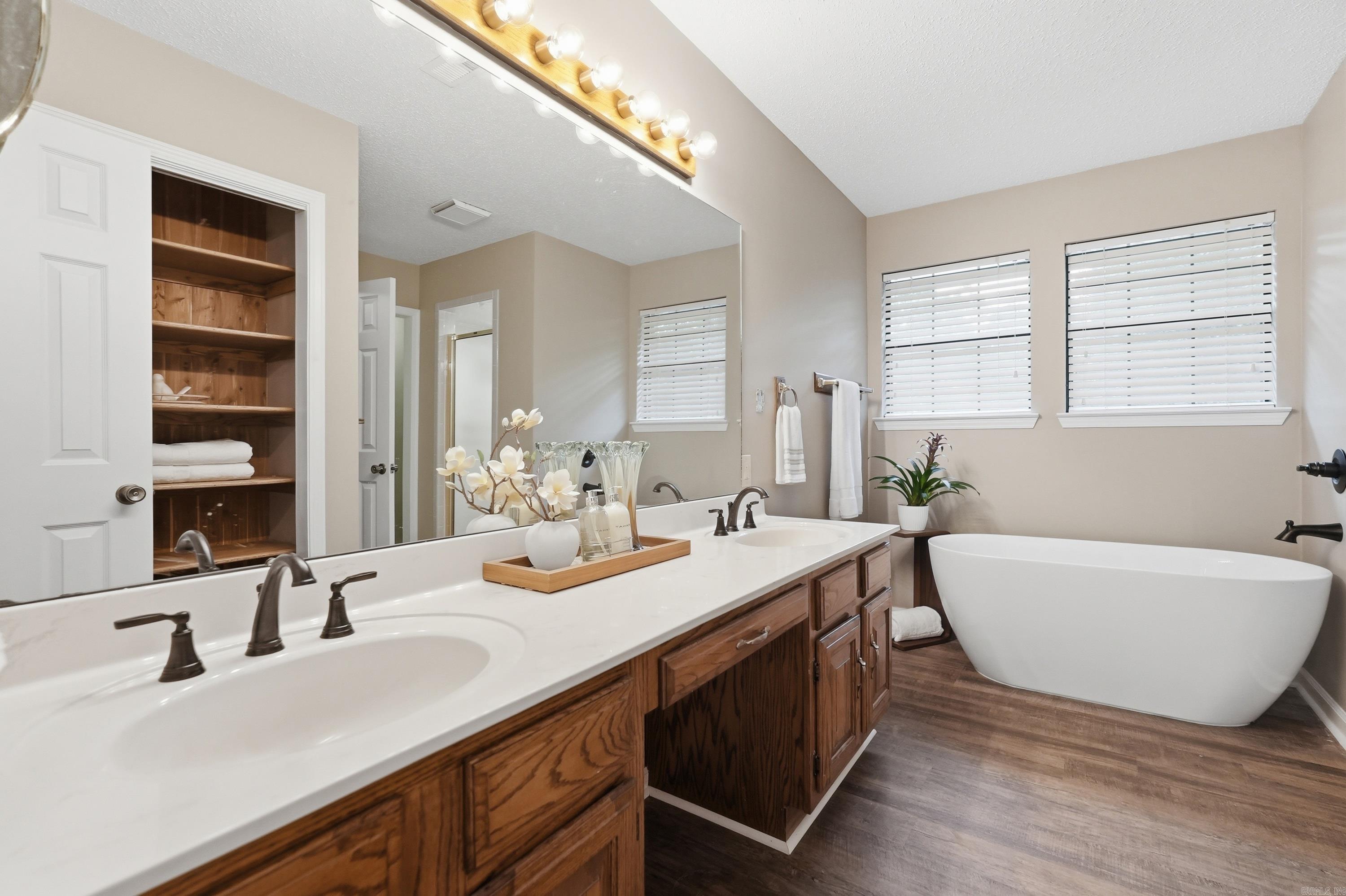 212 Red River Property Photo 20