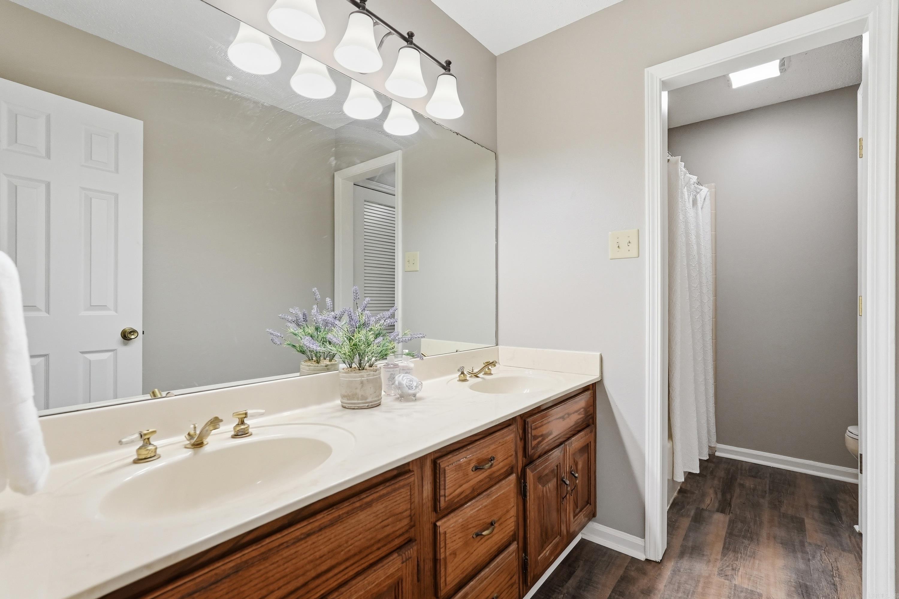 212 Red River Property Photo 27