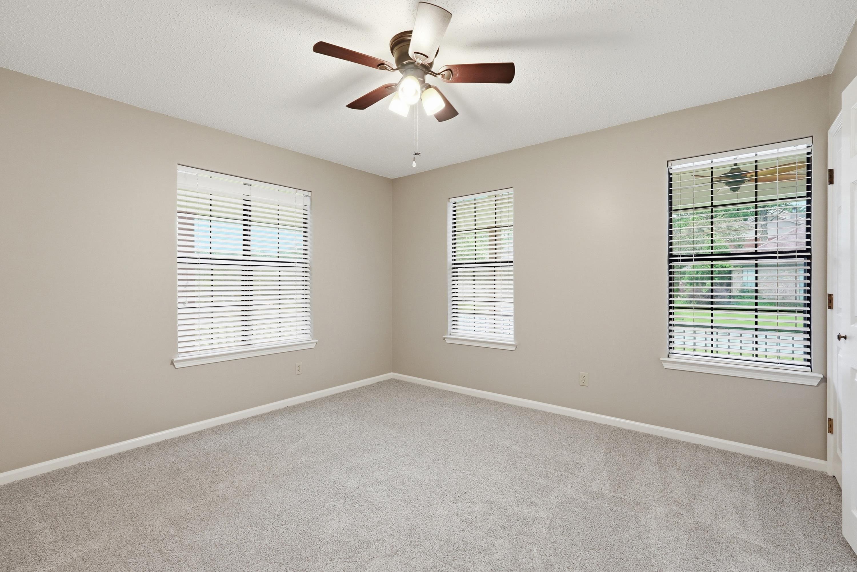 212 Red River Property Photo 28