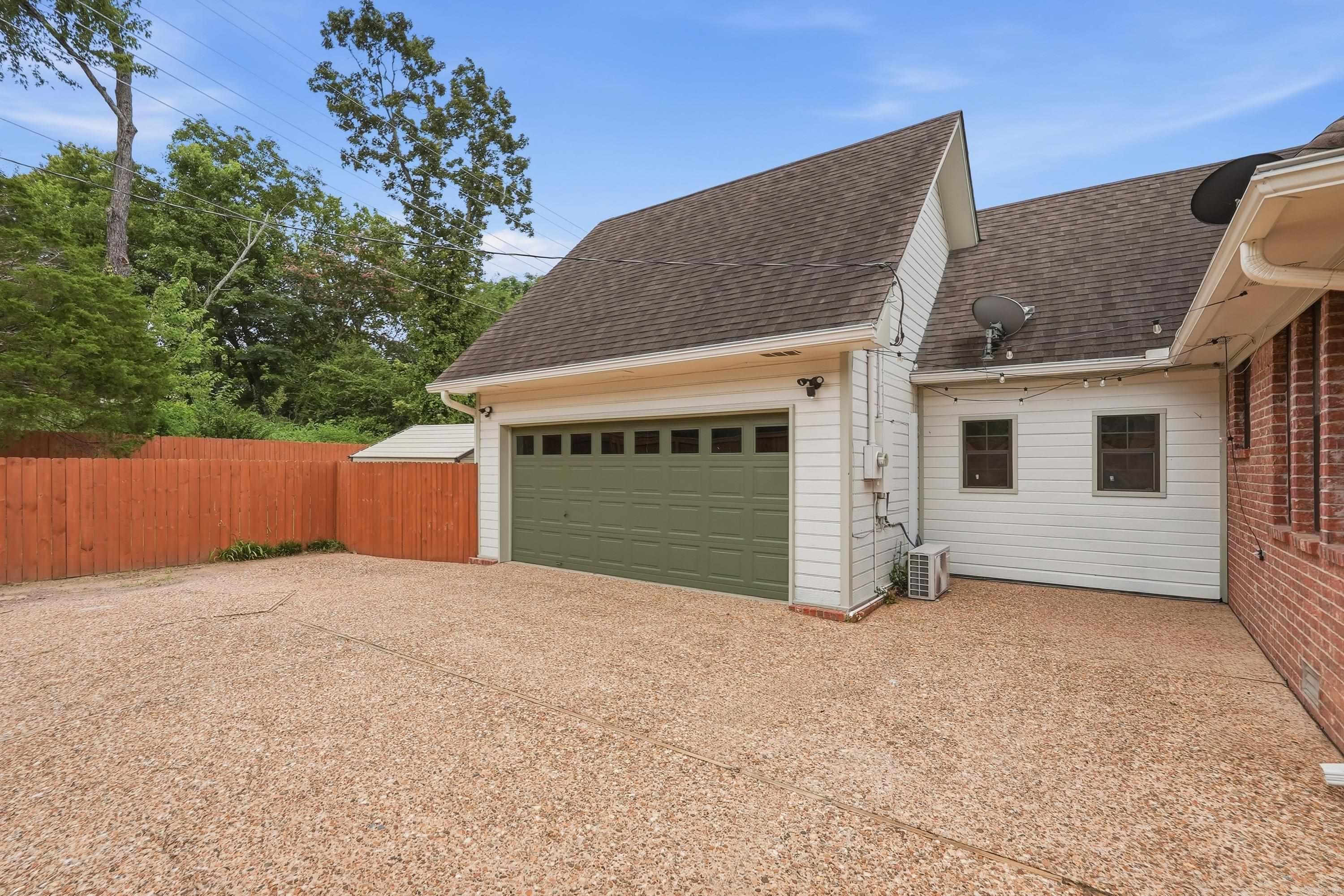 212 Red River Property Photo 39