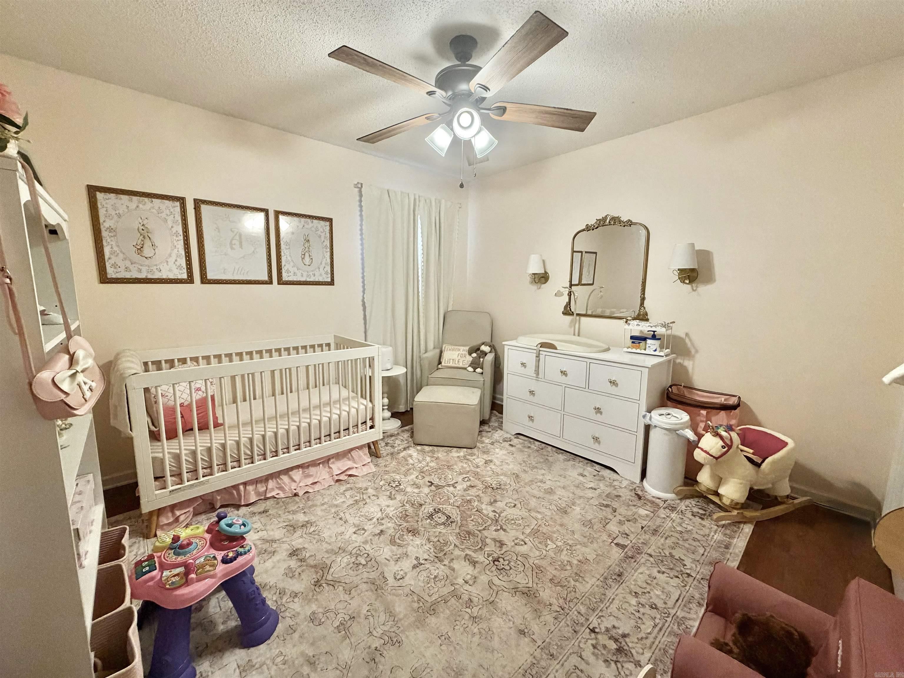 10 Valley Ct. Property Photo 15