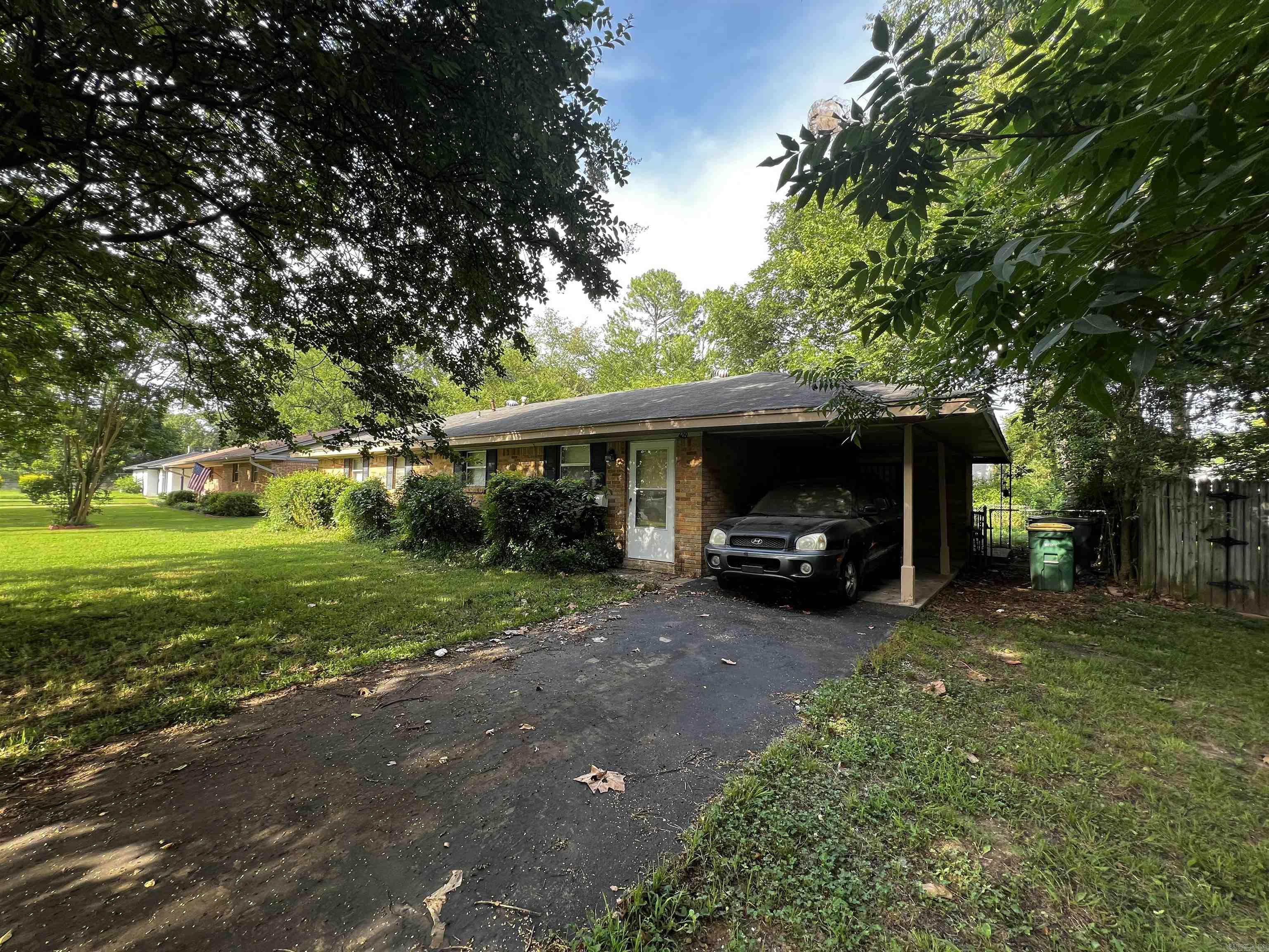 409 Sunnymeade Drive