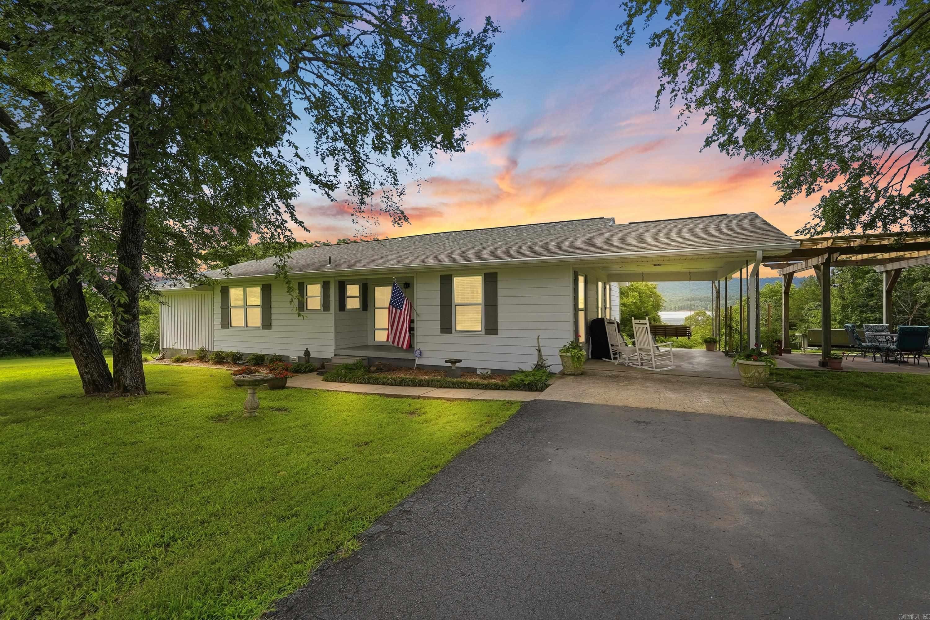4268 Highway 330 Property Photo 1