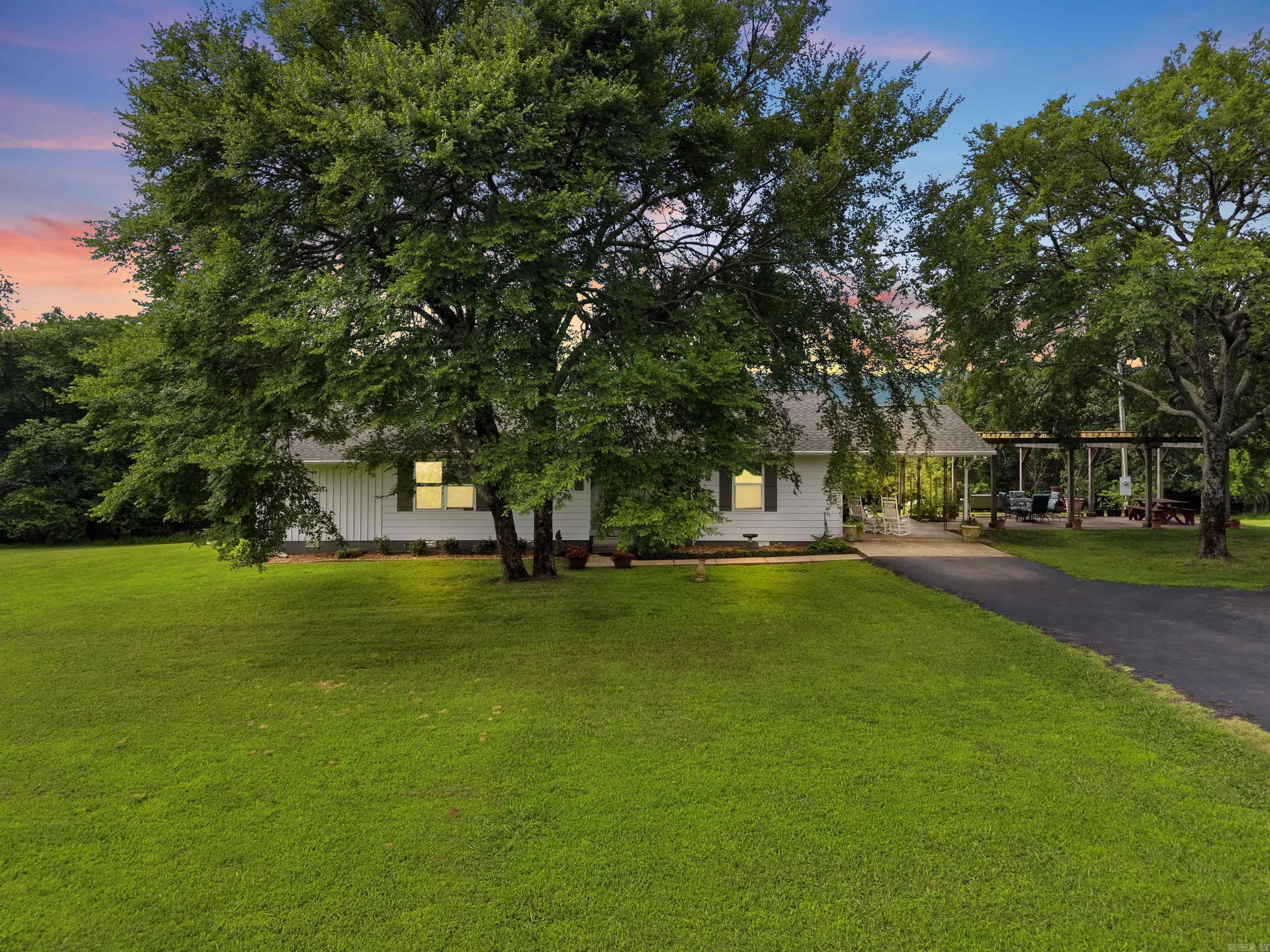 4268 Highway 330 Property Photo 2