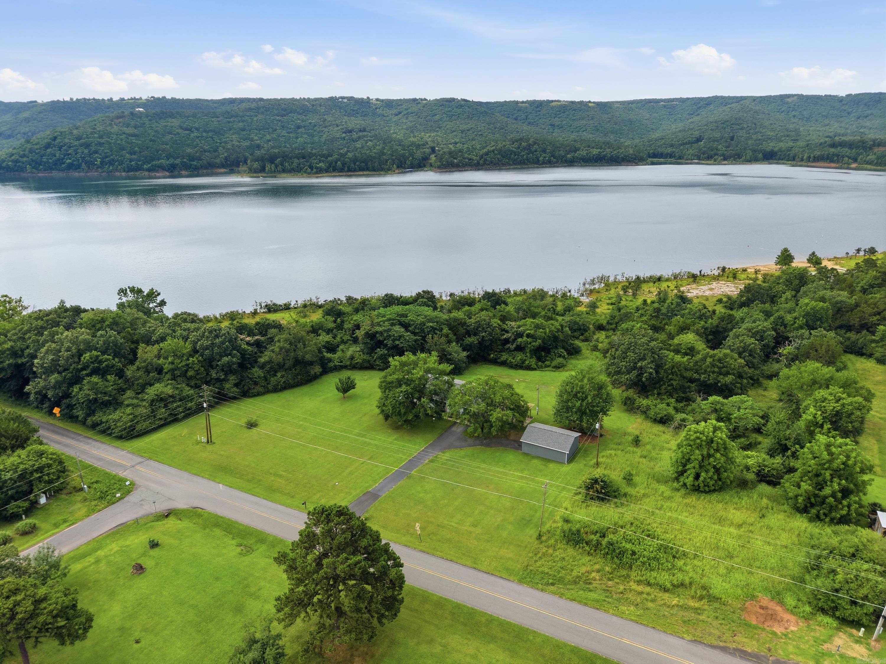 4268 Highway 330 Property Photo 3