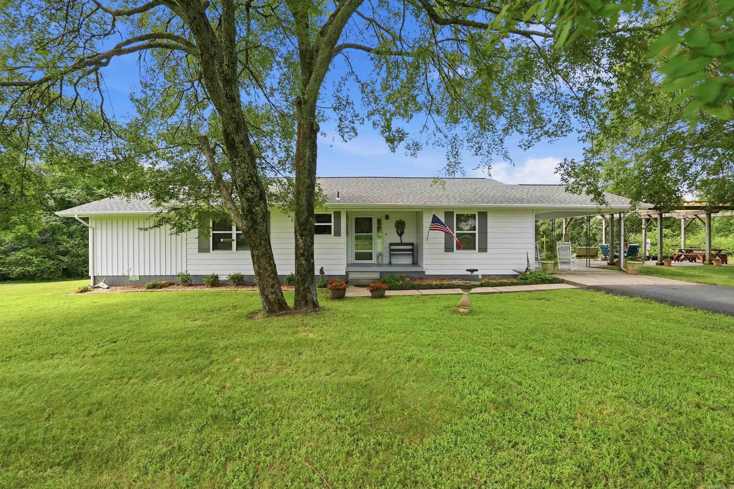 4268 Highway 330 Property Photo 5