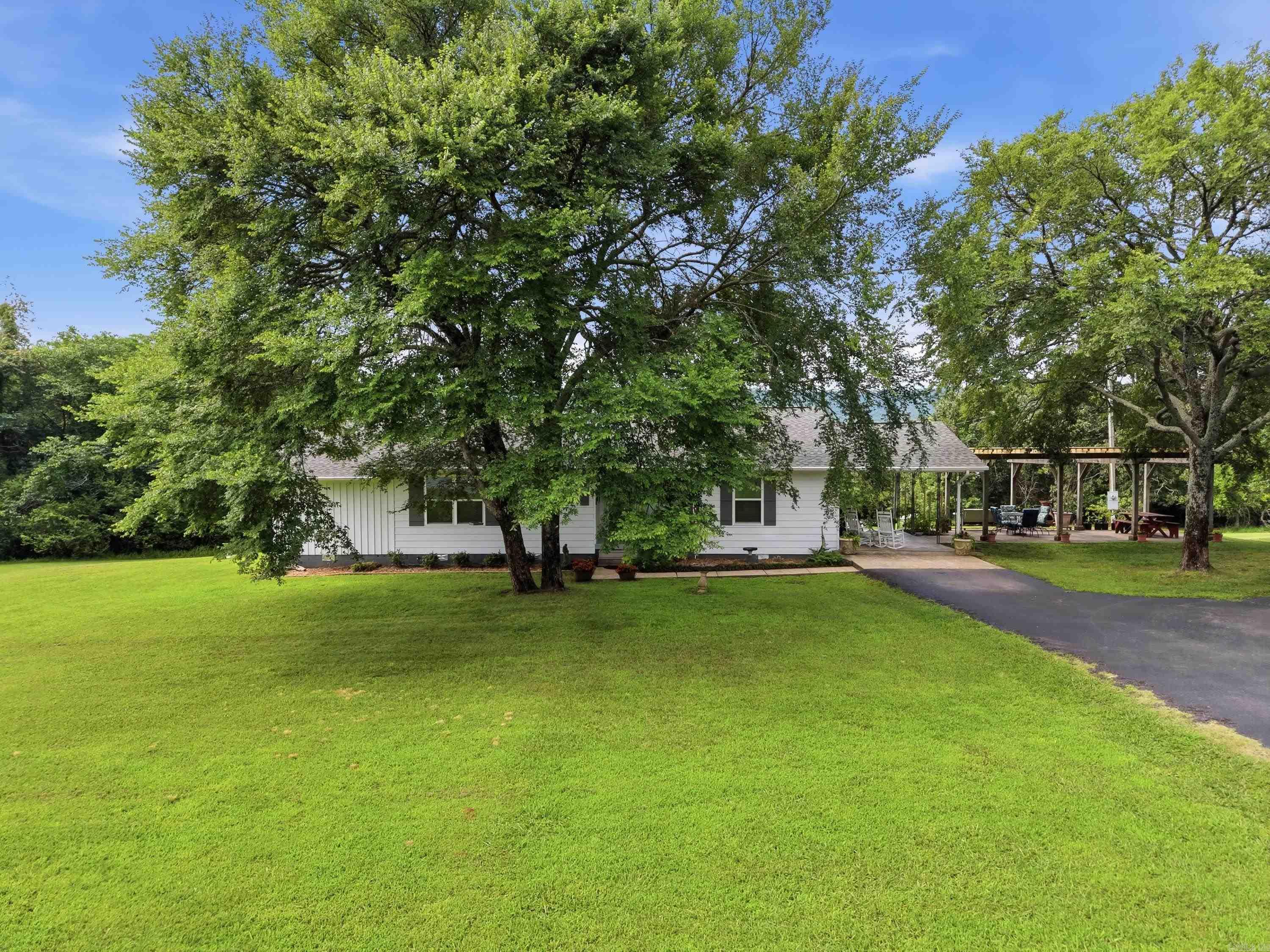 4268 Highway 330 Property Photo 6