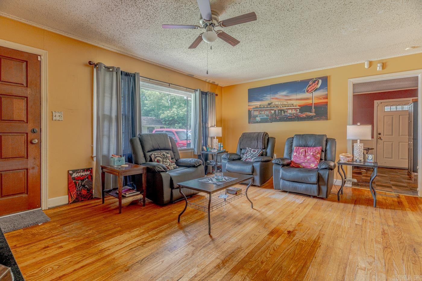 423 Laughrun Drive Property Photo 7