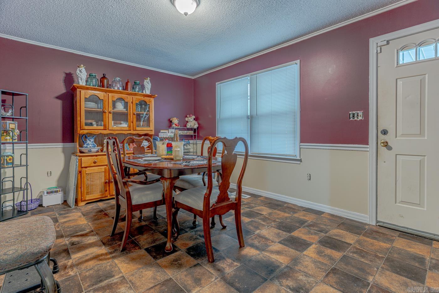 423 Laughrun Drive Property Photo 15