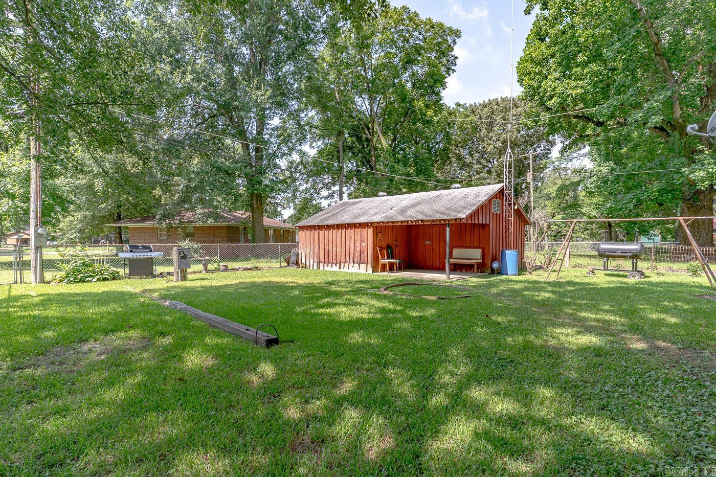 423 Laughrun Drive Property Photo 32