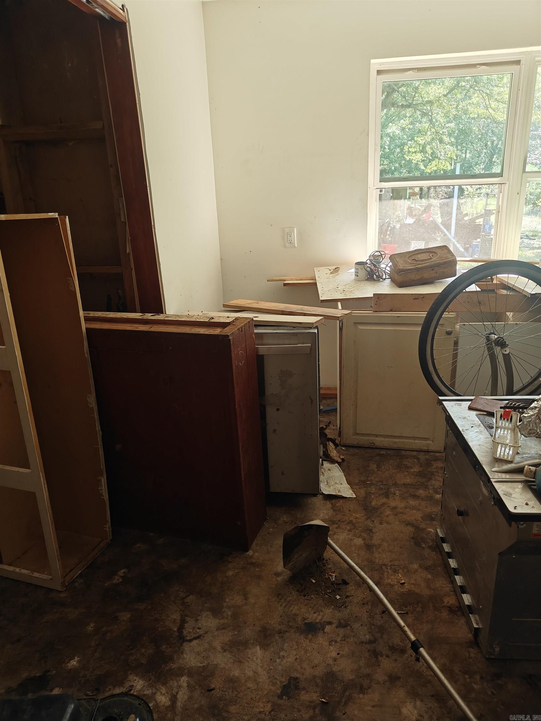9005 Mccain Road Property Photo 3