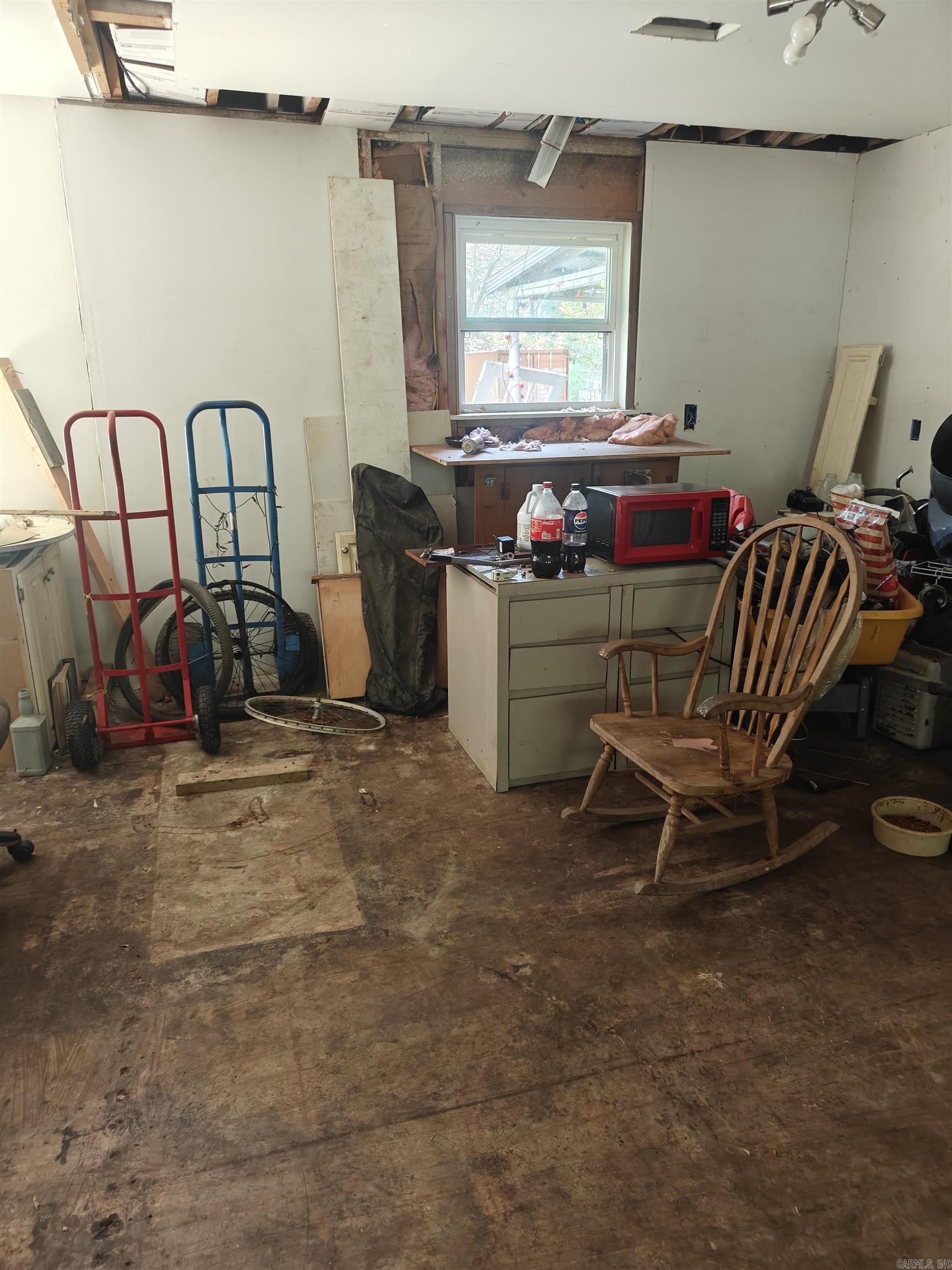 9005 Mccain Road Property Photo 4