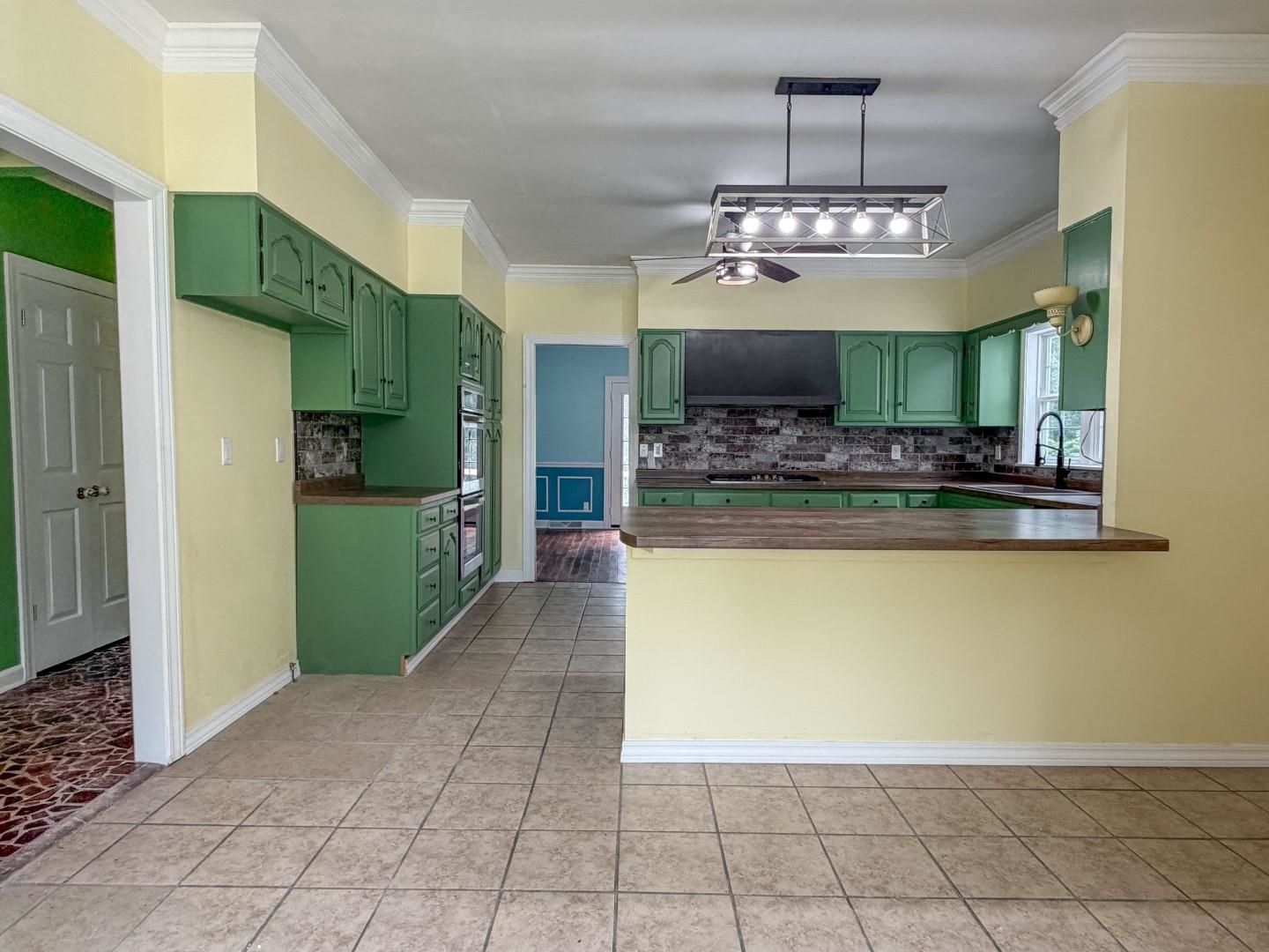 201 E Marshall Drive Property Photo 12