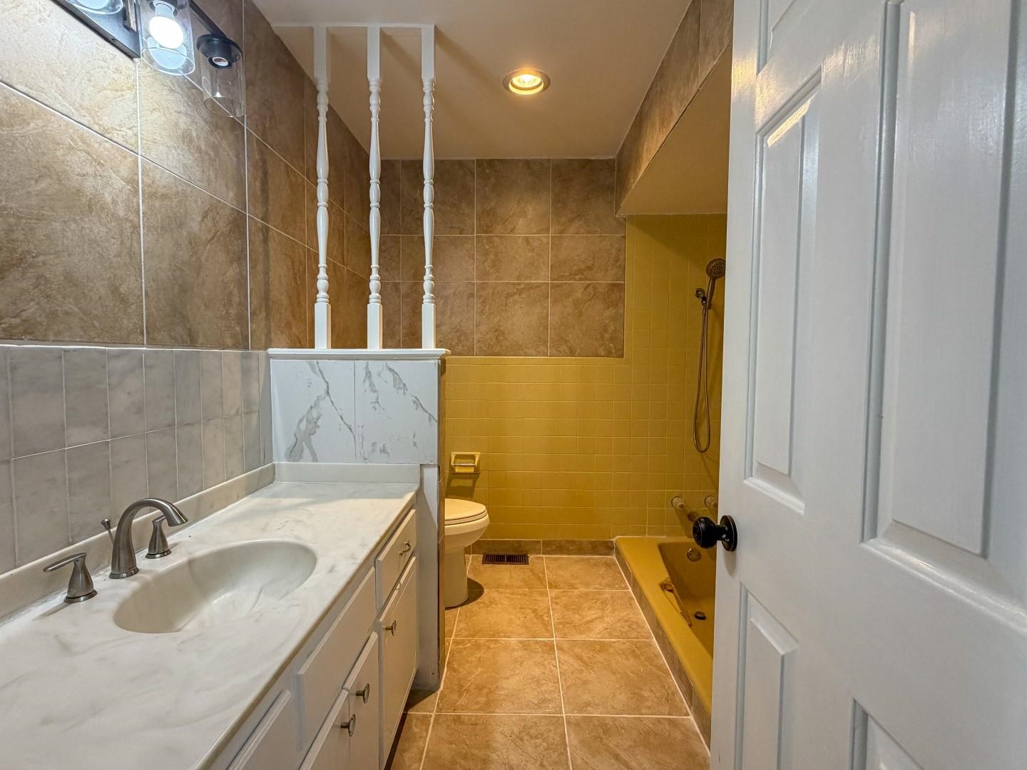 201 E Marshall Drive Property Photo 42