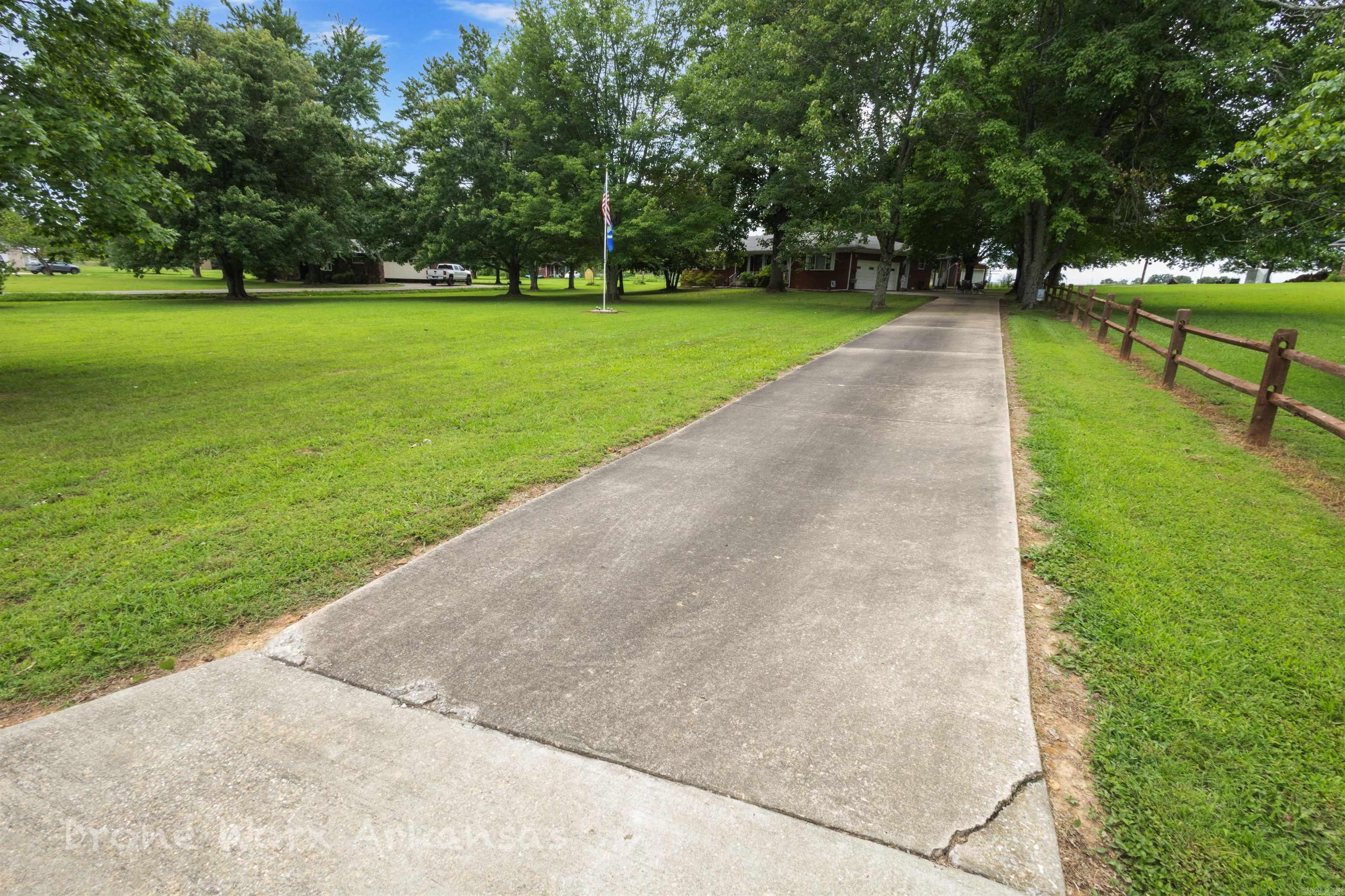 213 Westwood Drive Property Photo 5