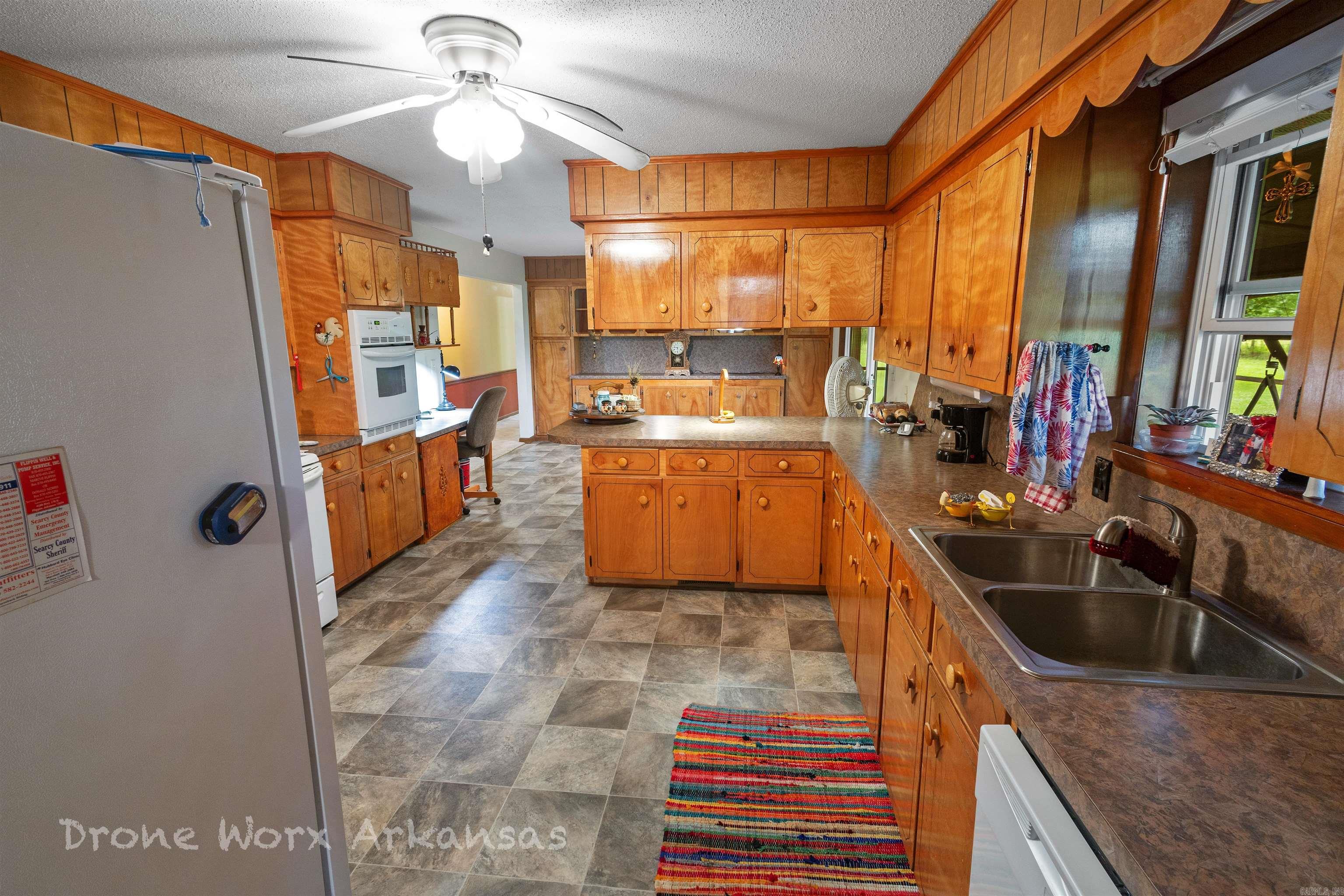 213 Westwood Drive Property Photo 18