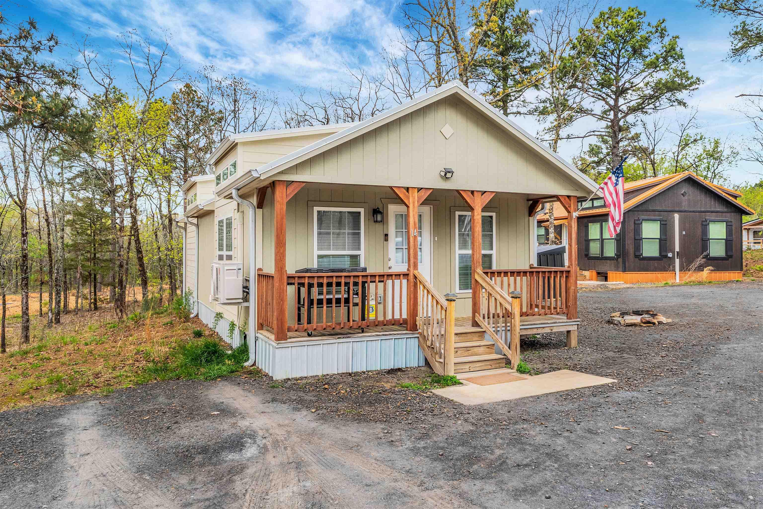 14 Tiny Town Drive Property Photo 1