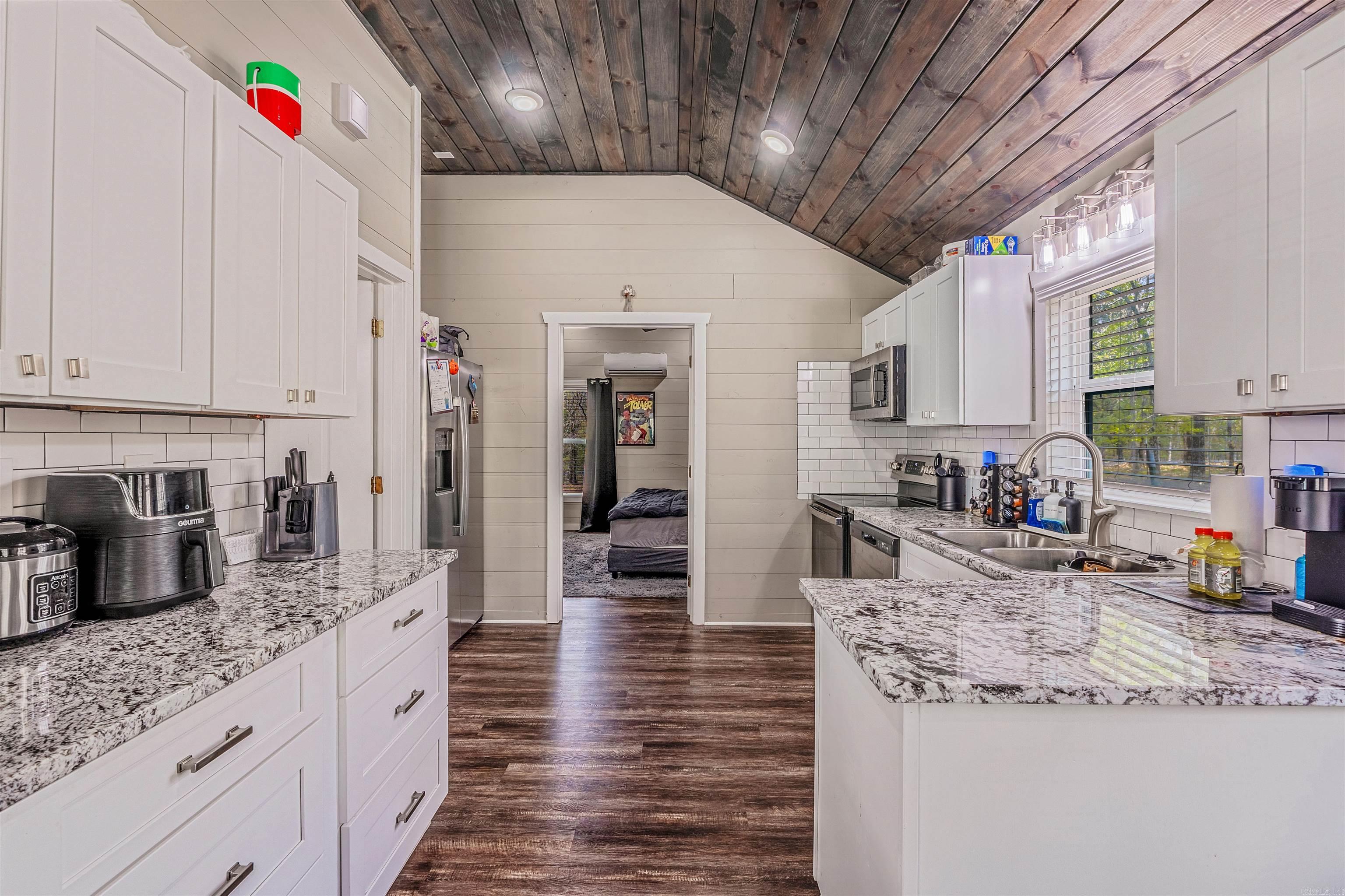 14 Tiny Town Drive Property Photo 19