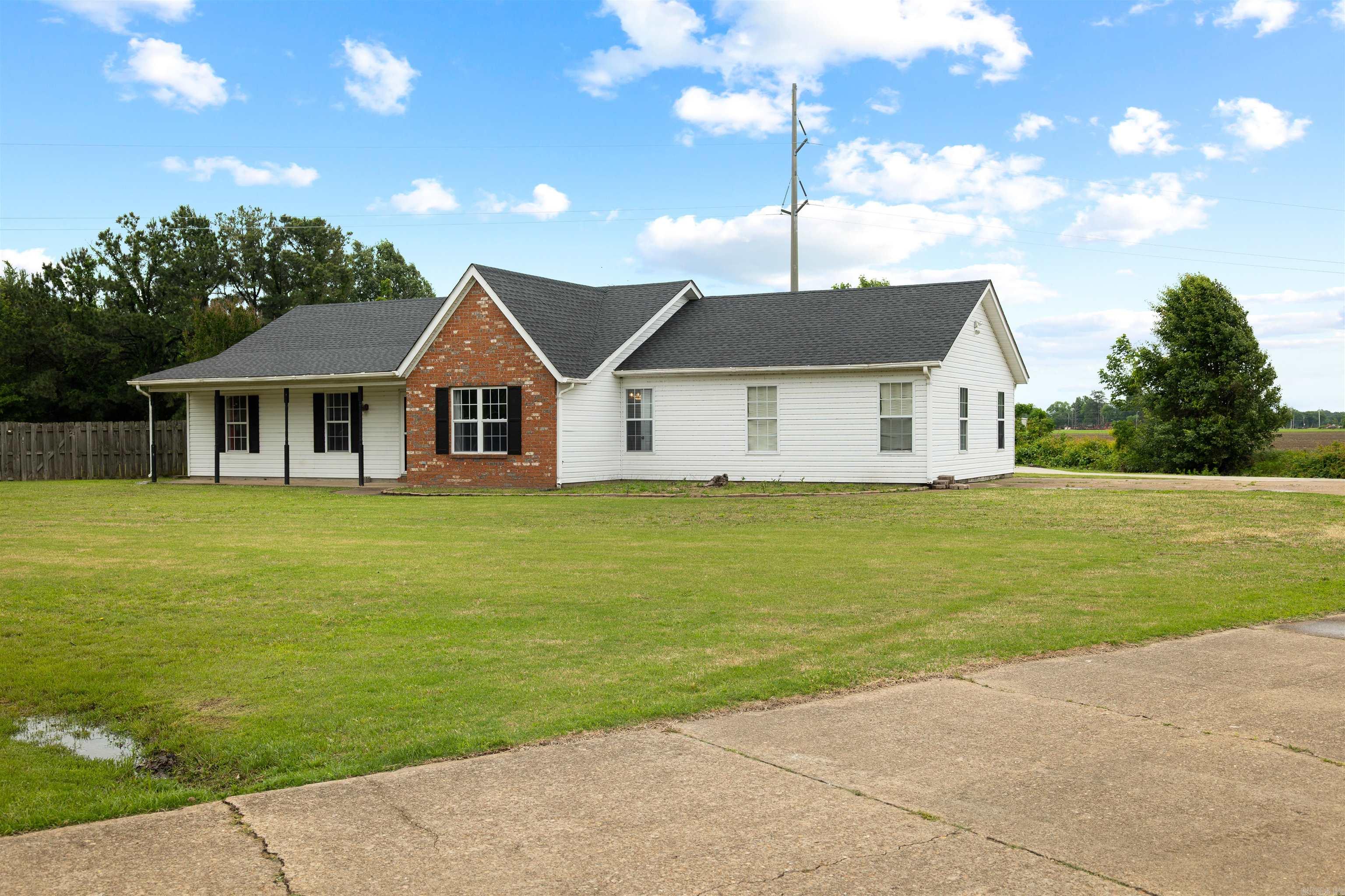 13298 Dixie Lane Property Photo 2
