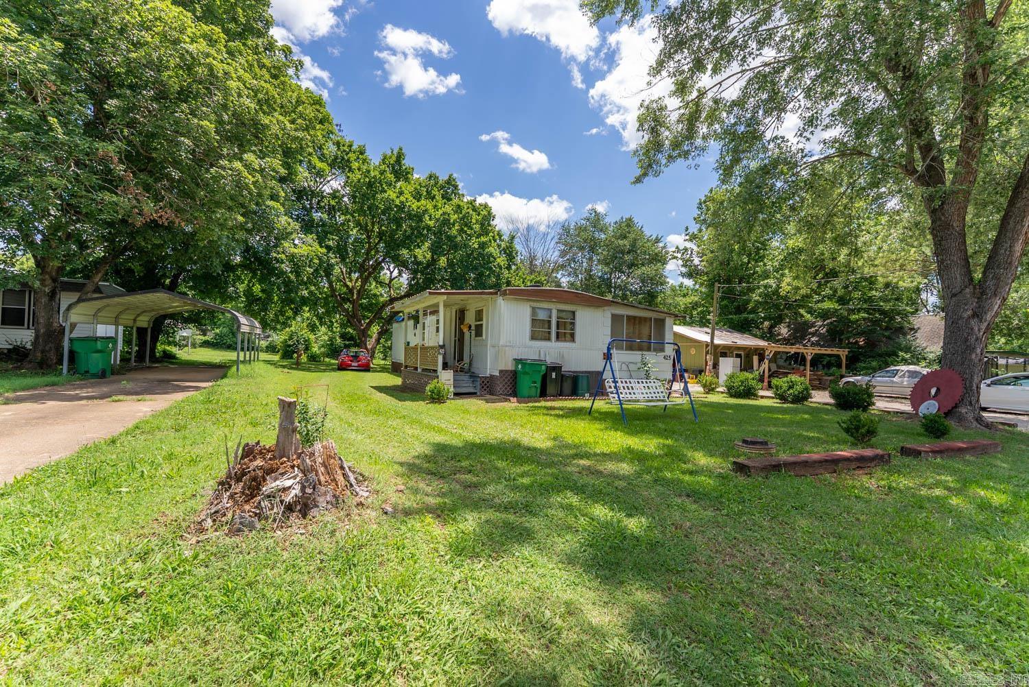 425 Monroe Street Property Photo 5