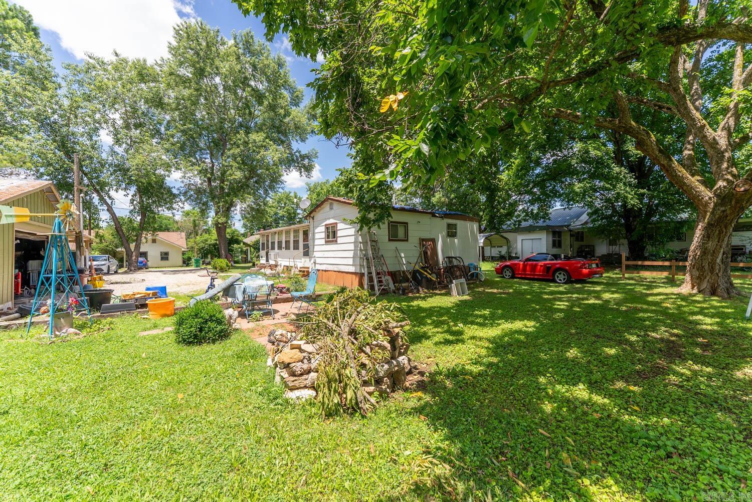 425 Monroe Street Property Photo 7