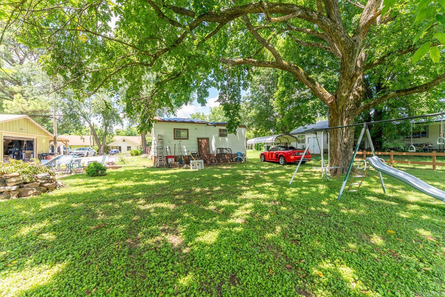 425 Monroe Street Property Photo 8