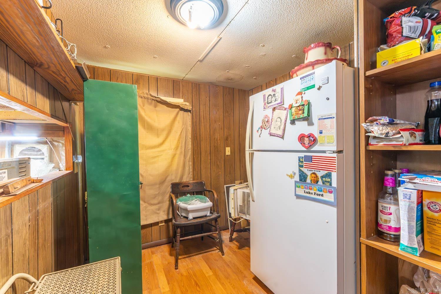425 Monroe Street Property Photo 11