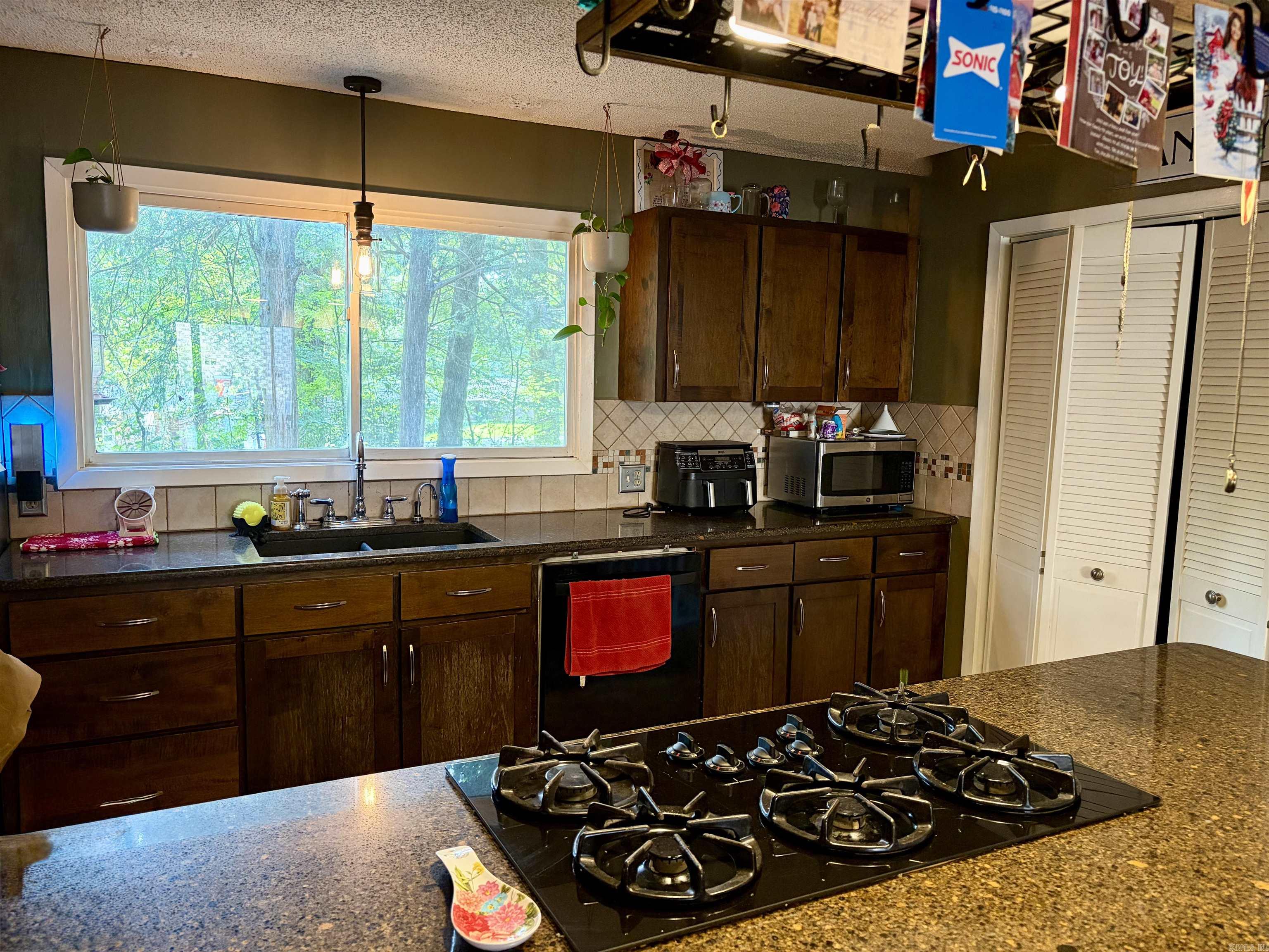 412 Ridge Road Property Photo 5