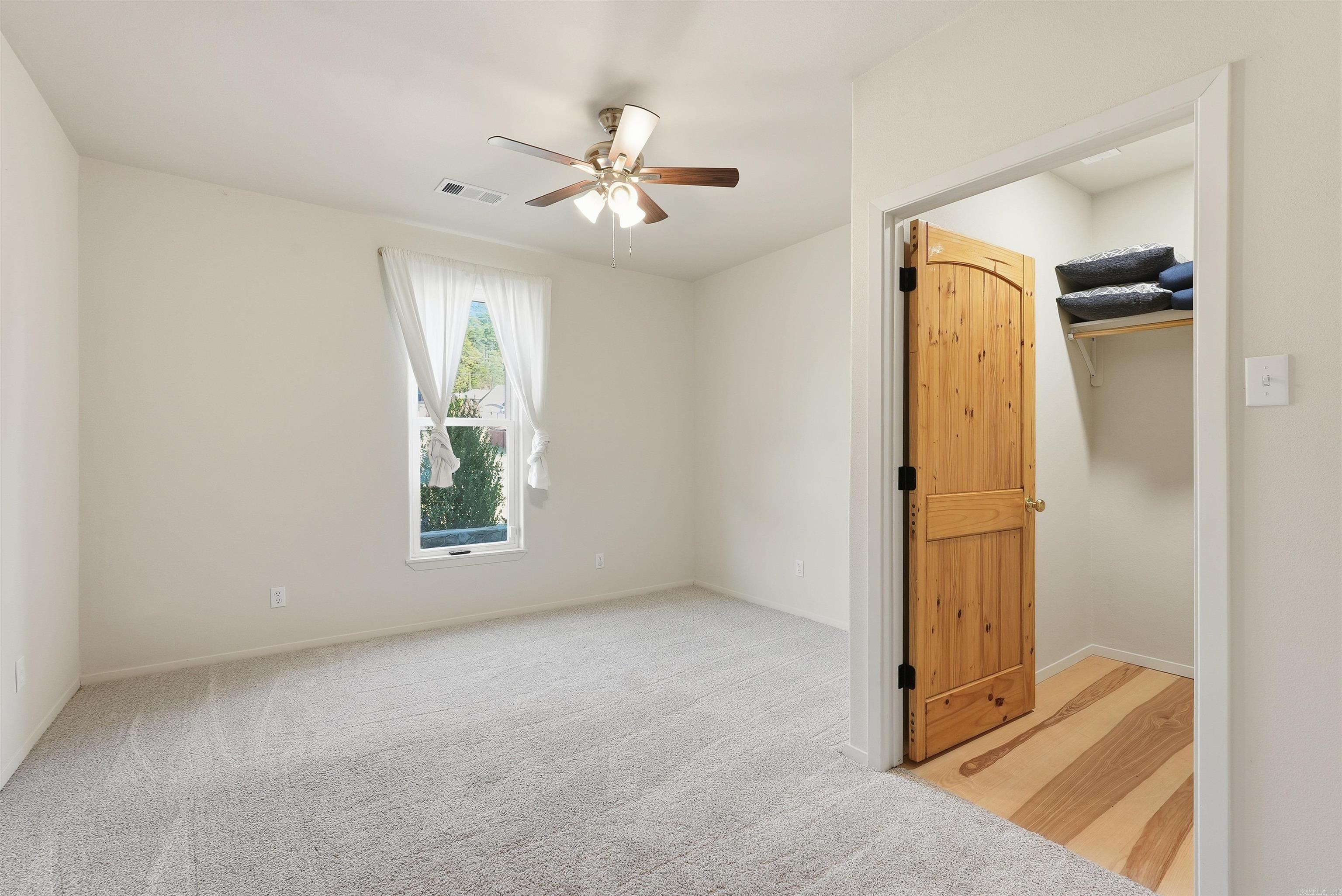 5524 Pinnacle Valley Road Property Photo 15
