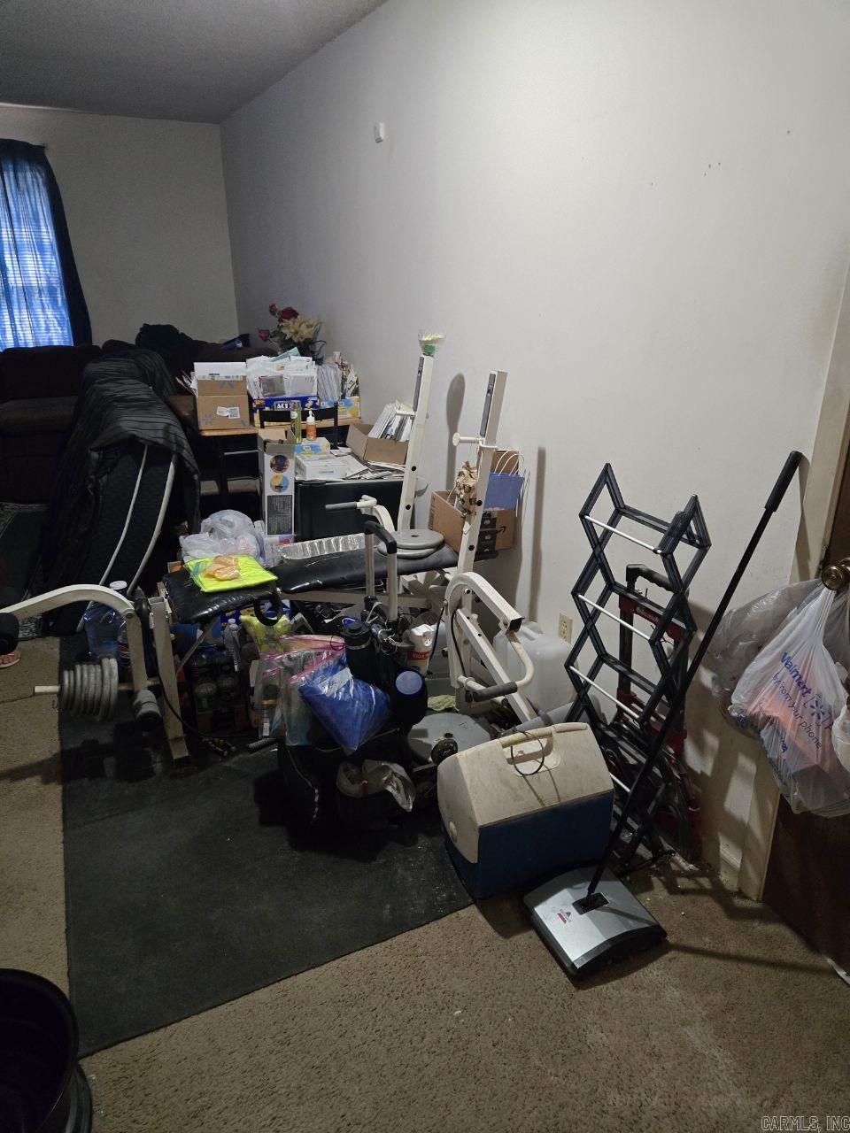 9121 Lew Drive Property Photo 3