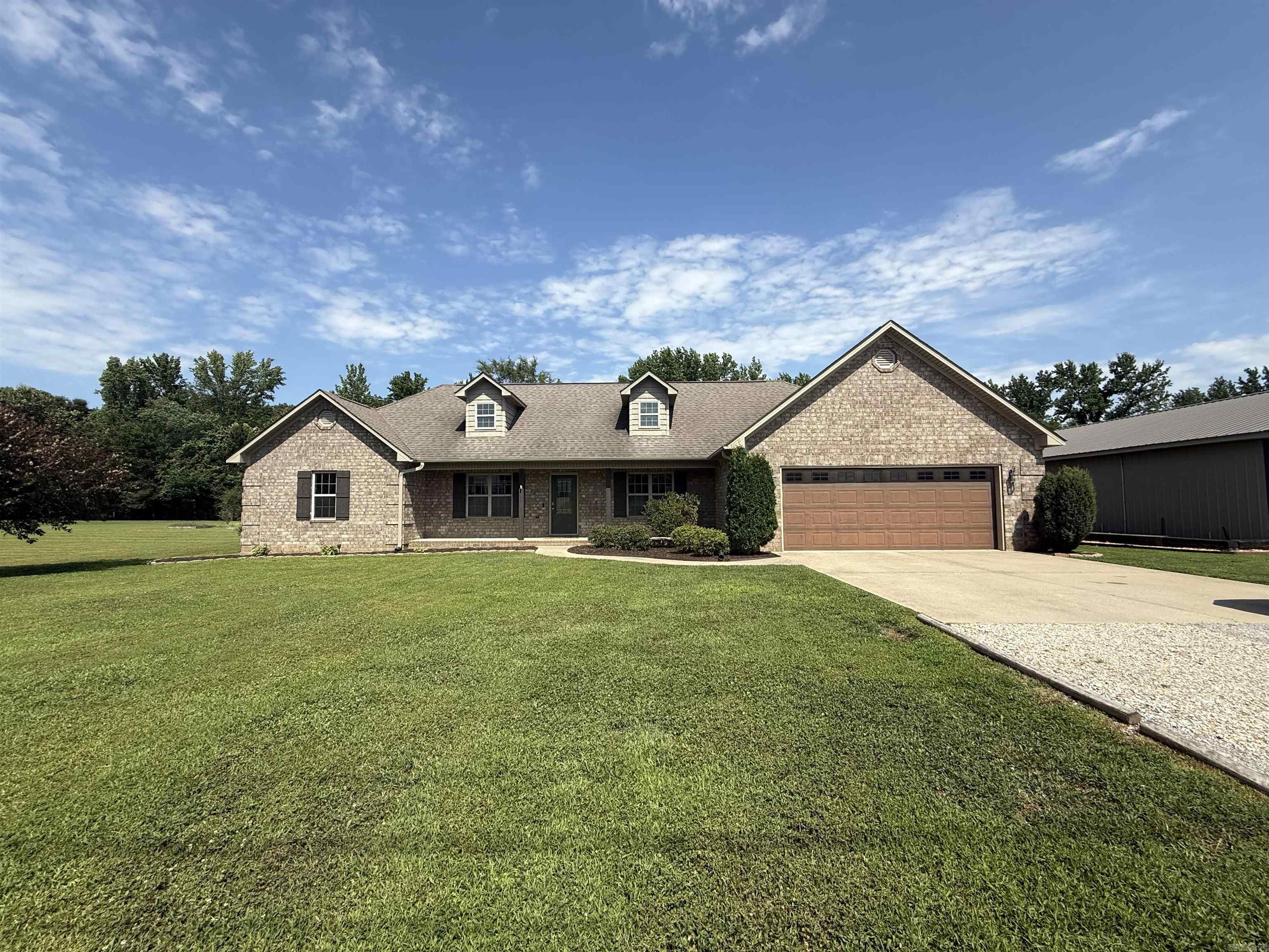83 County Road 7629 Property Photo 1