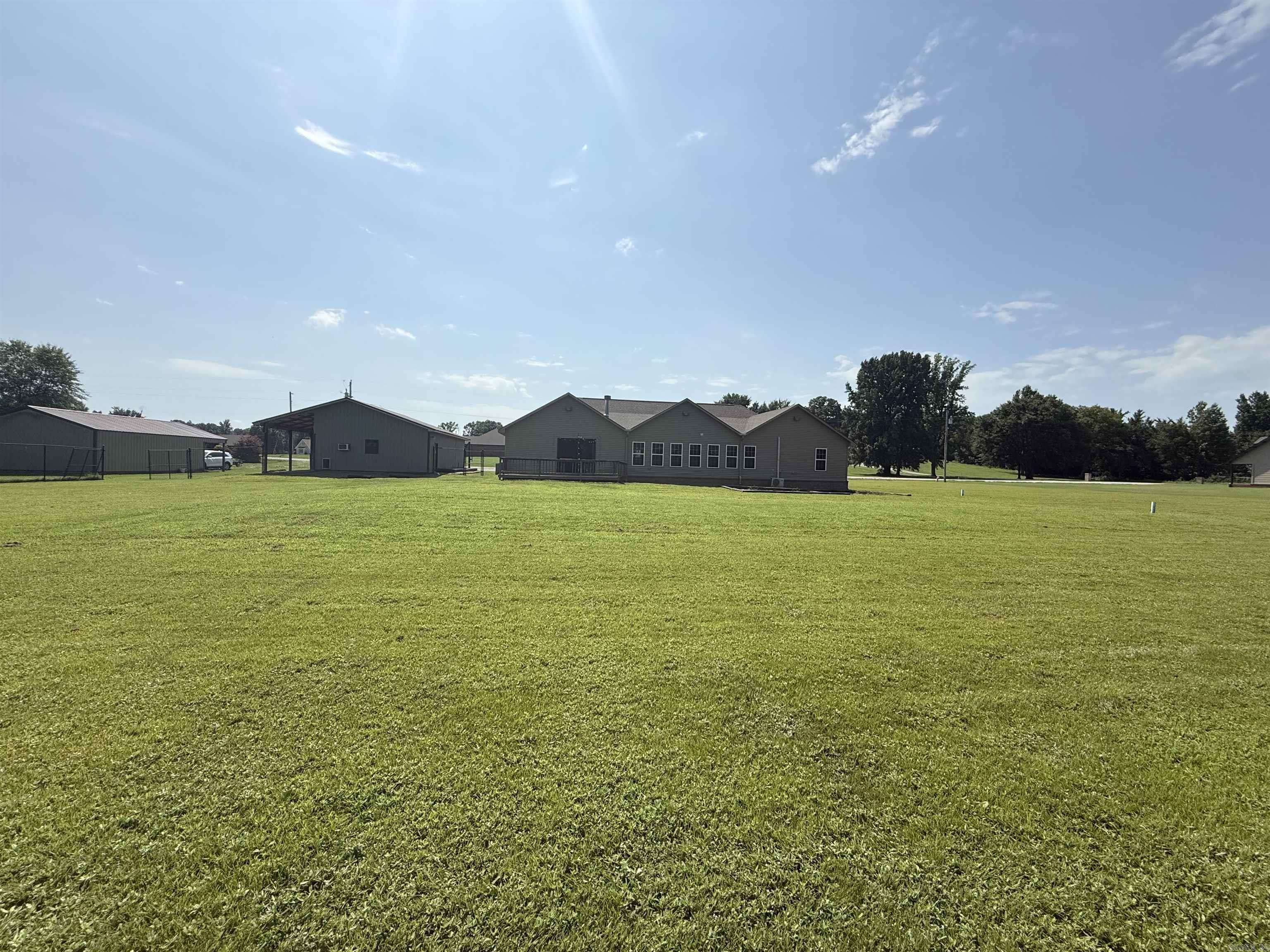 83 County Road 7629 Property Photo 22