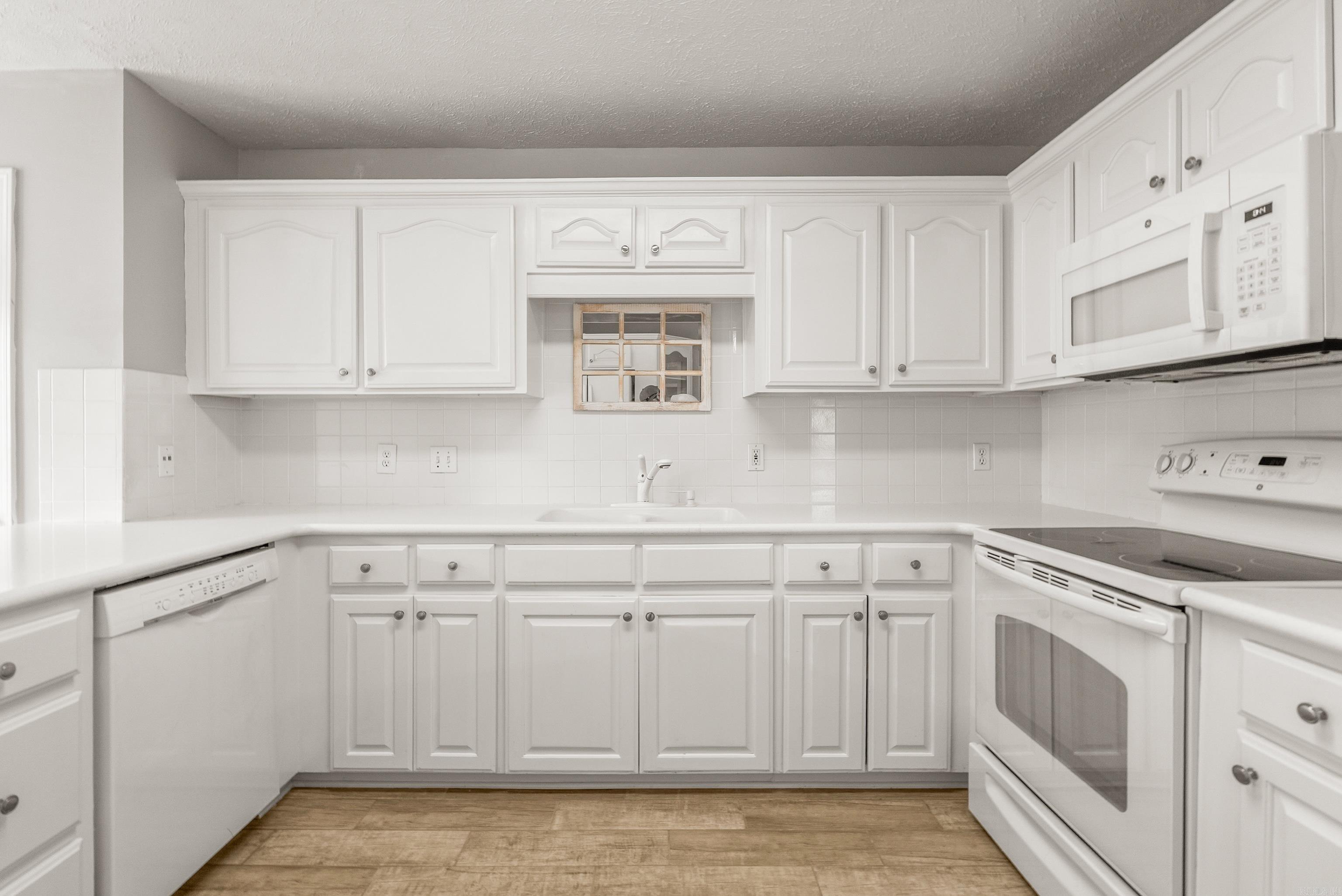 3435 Bay Berry Property Photo 10