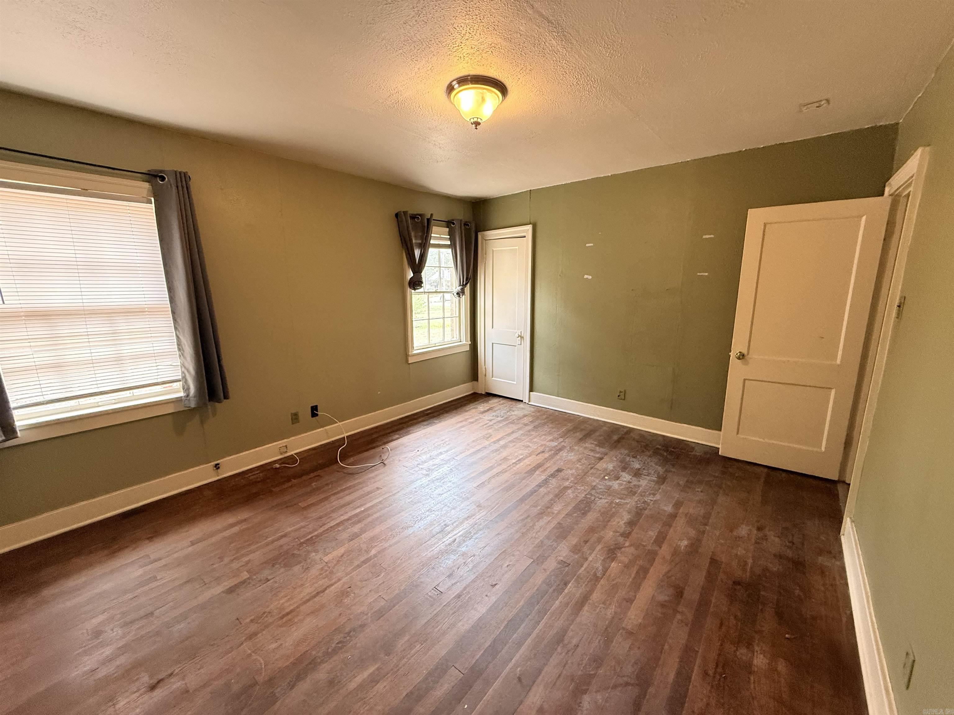 509 S Main Street Property Photo 11