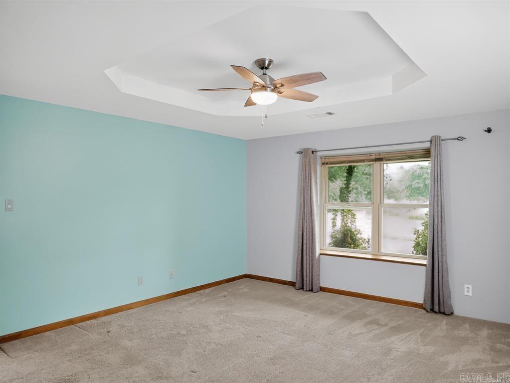 121 Rolling Meadows Lane Property Photo 11