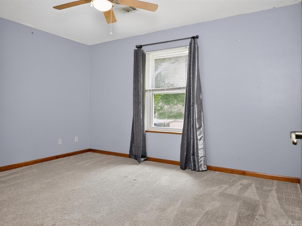 121 Rolling Meadows Lane Property Photo 14
