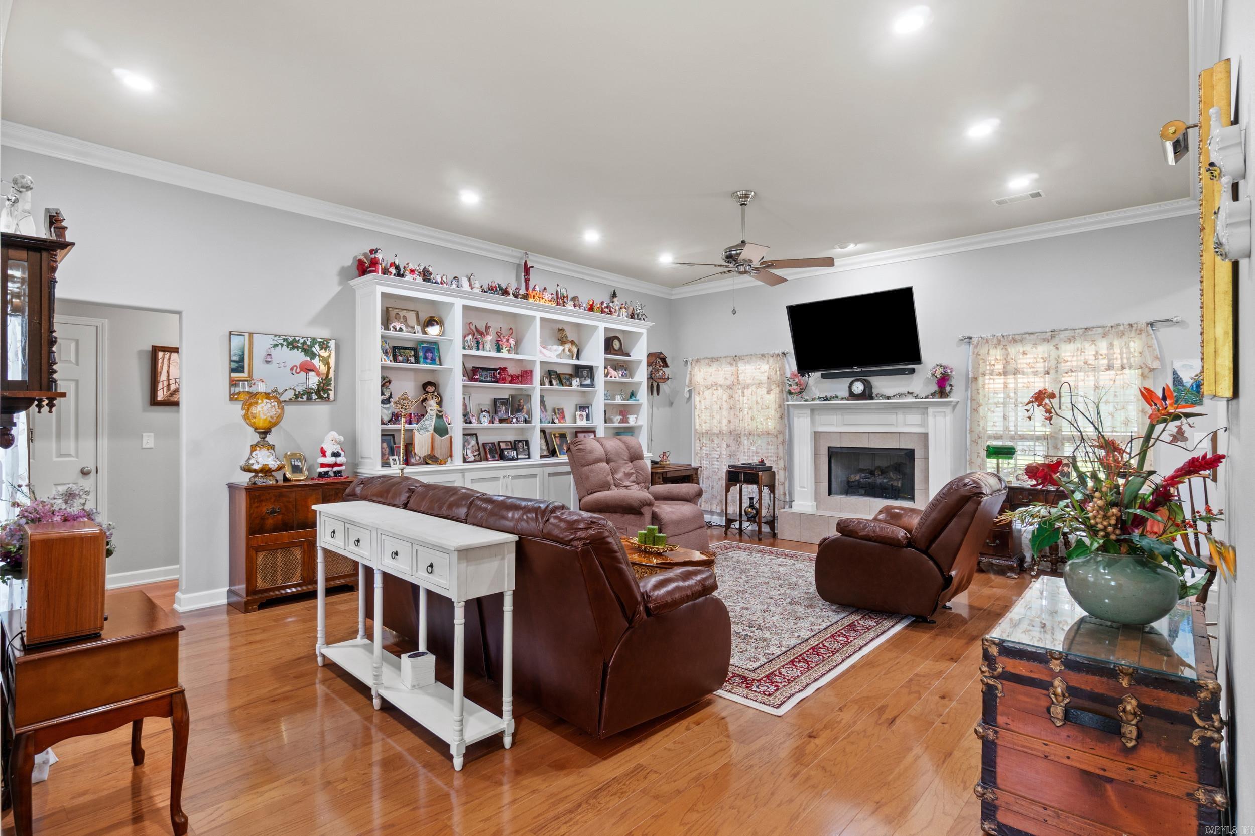 834 Copperfield Circle Property Photo 6