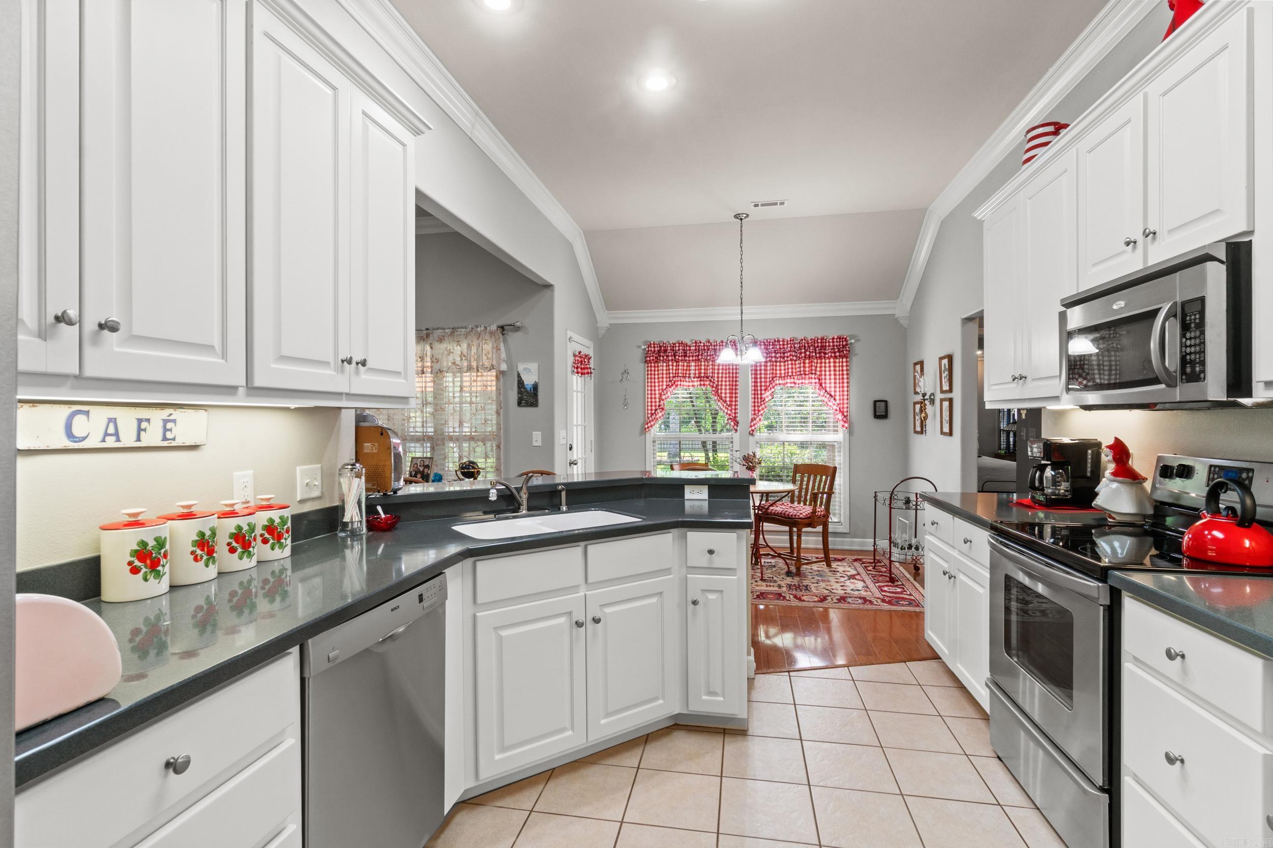 834 Copperfield Circle Property Photo 8